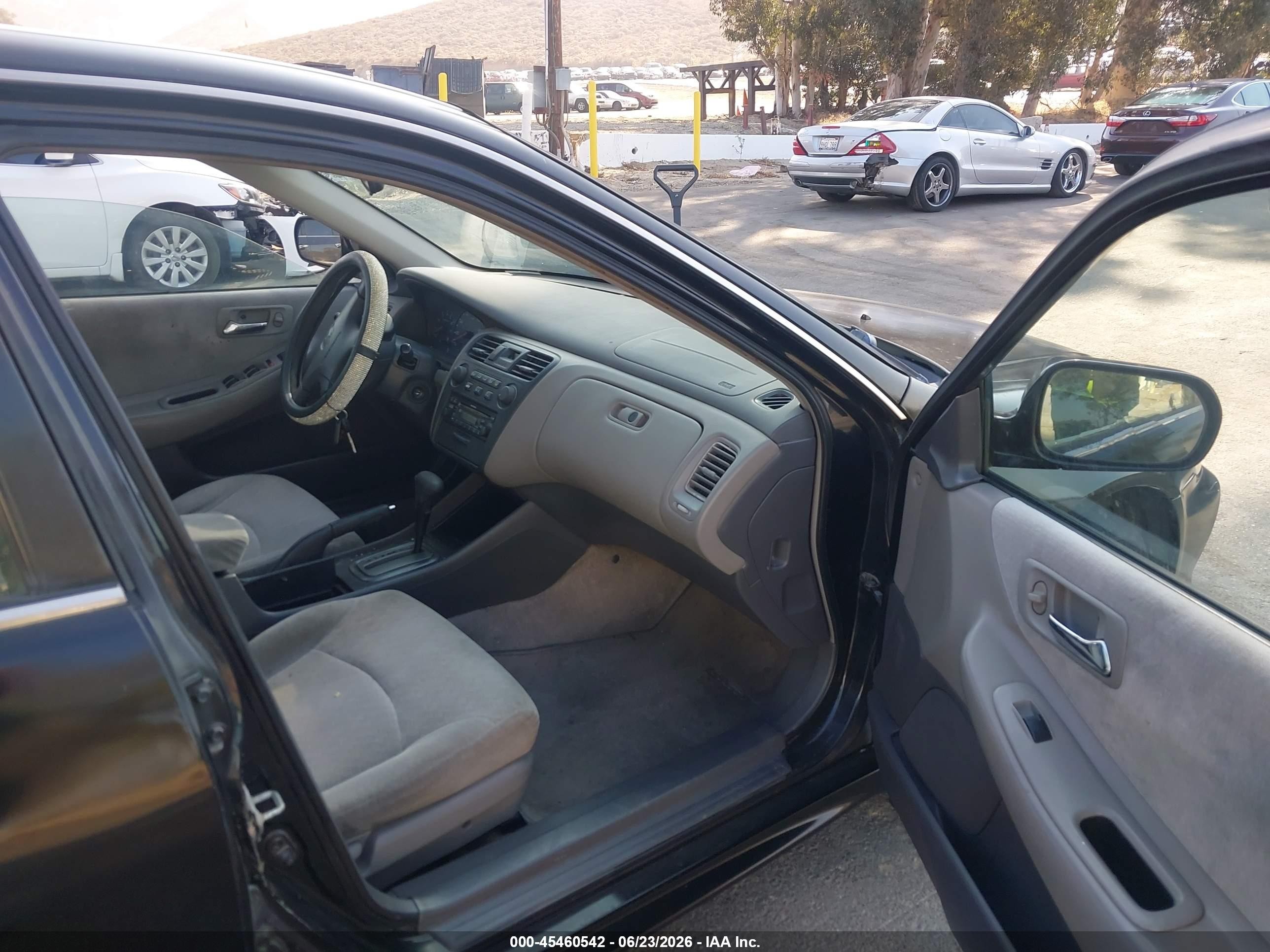 2001 Honda Accord 2.3 Lx Black vin: 3HGCG66561G703356