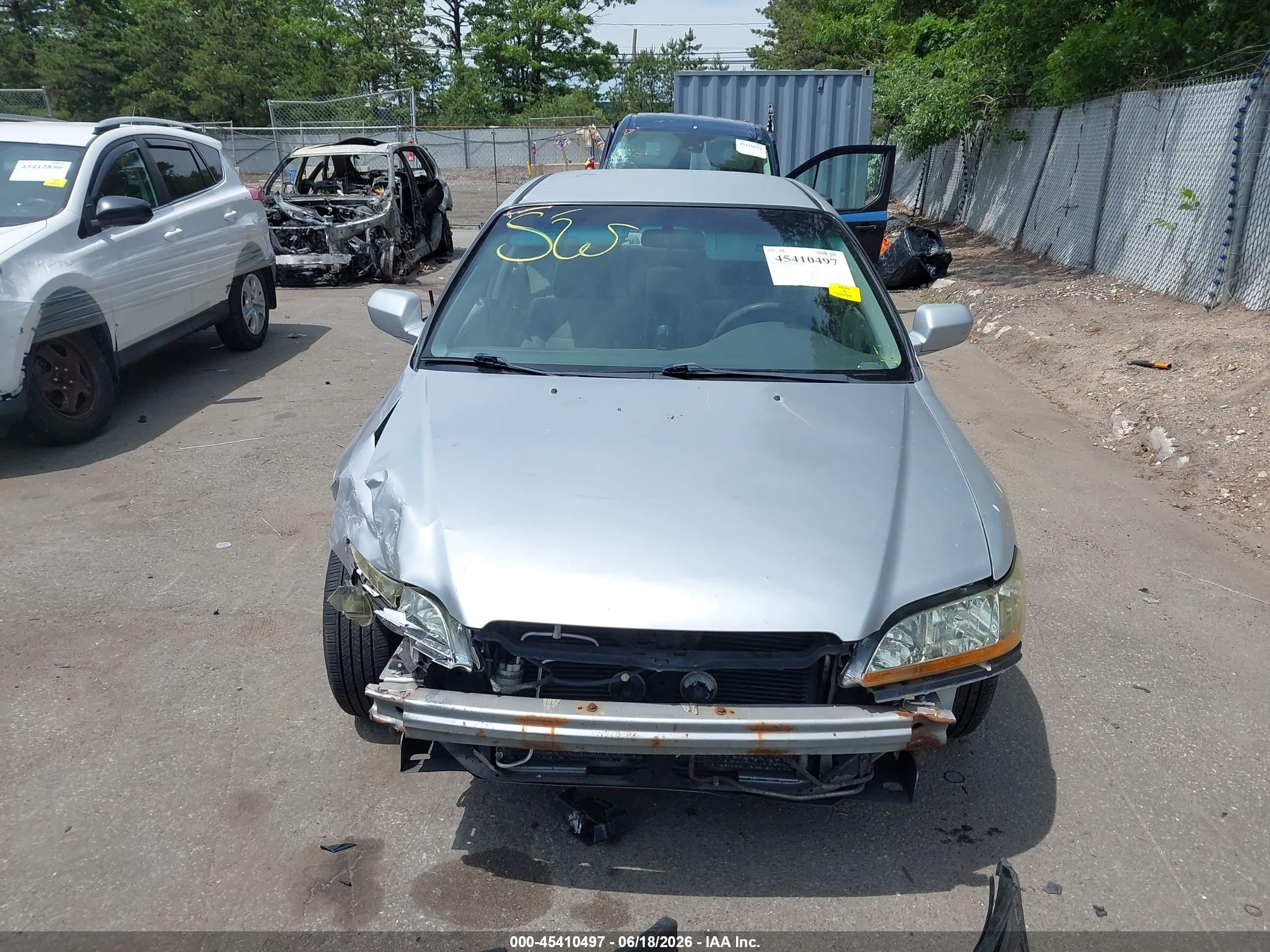 2002 Honda Accord 2.3 Lx Серебряный vin: 3HGCG66592G707032