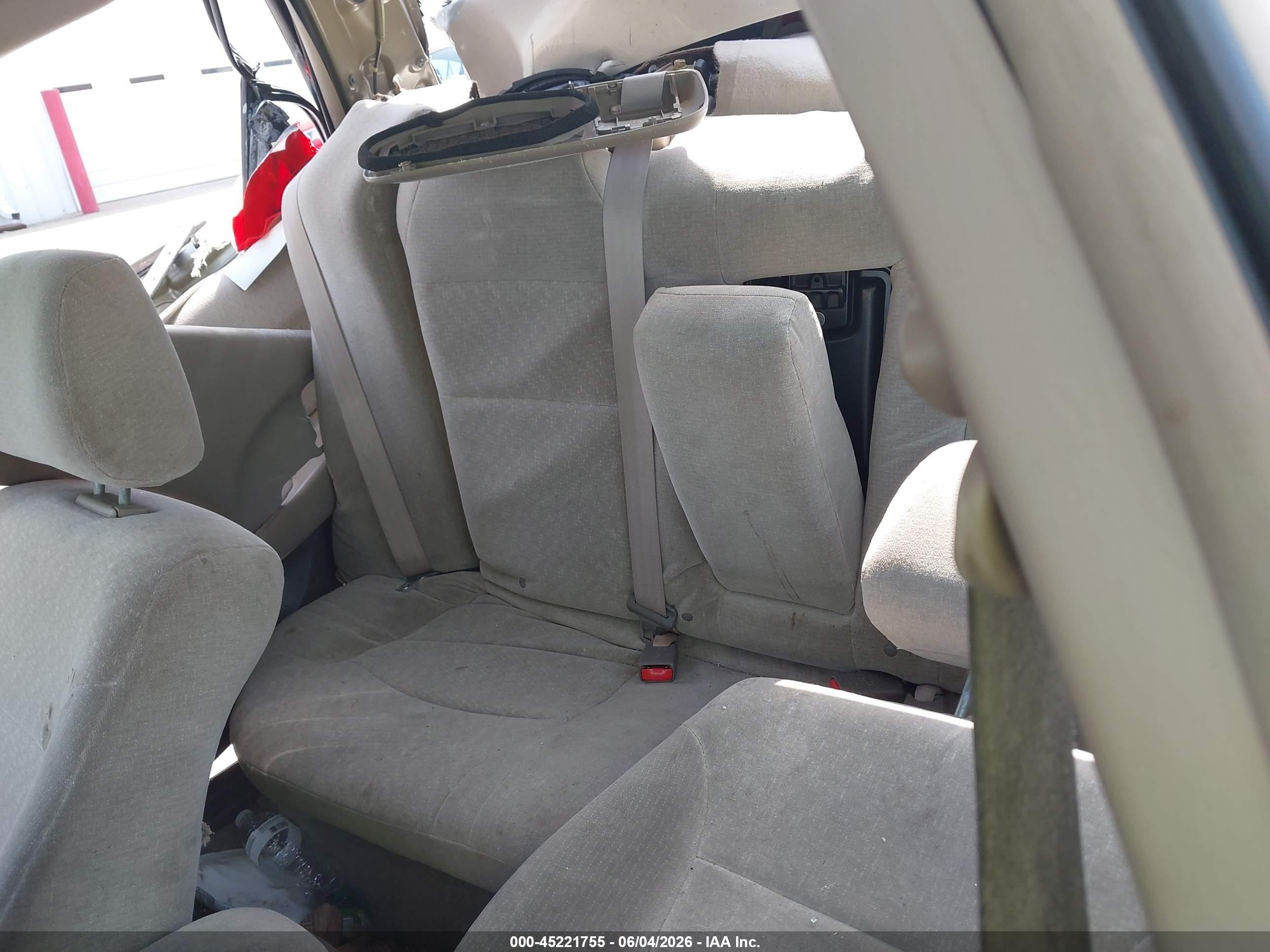 2002 Honda Accord 2.3 Lx Бежевый vin: 3HGCG665X2G705323
