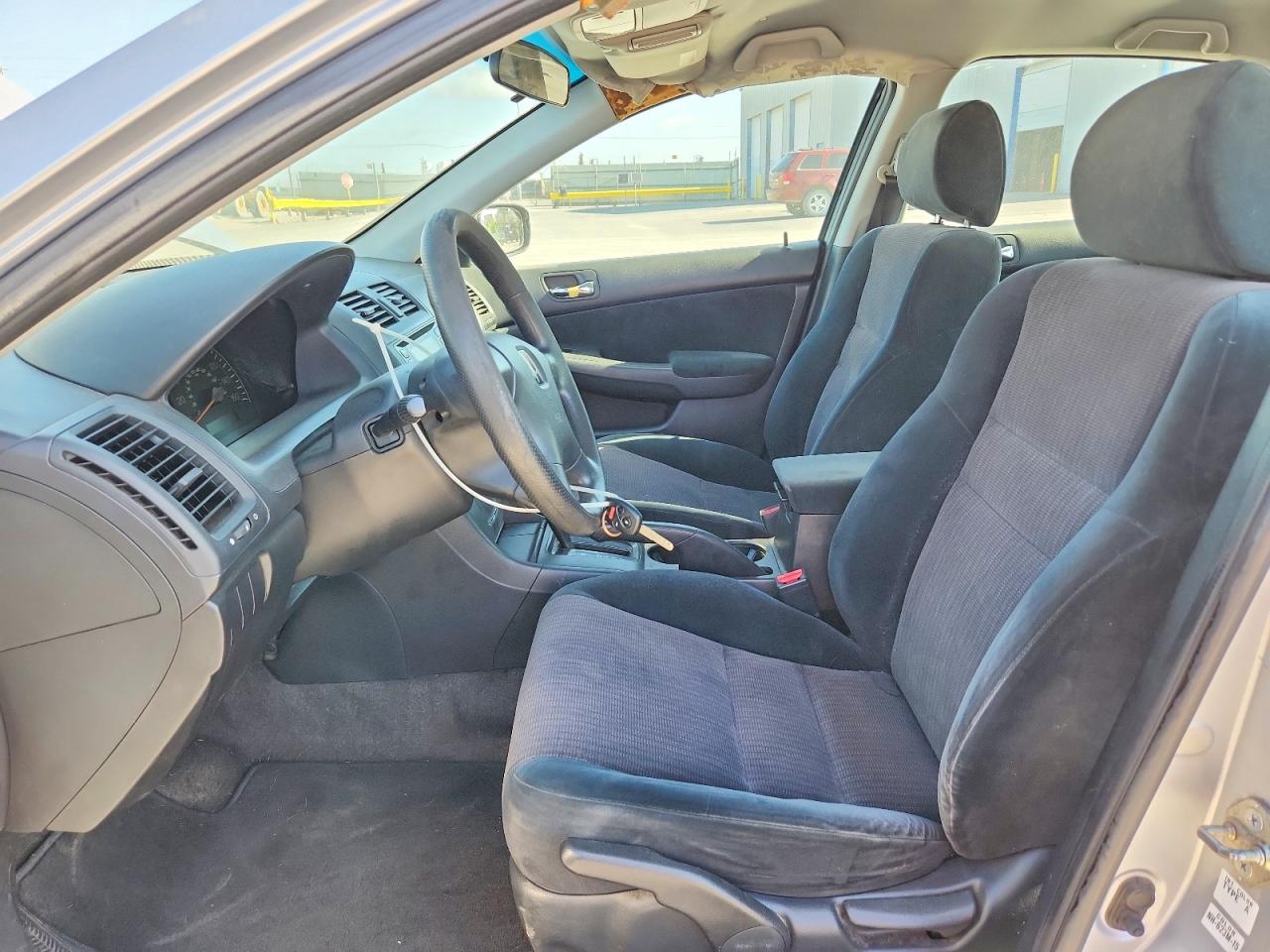 2003 Honda Accord Lx Silver vin: 3HGCM56333G703965