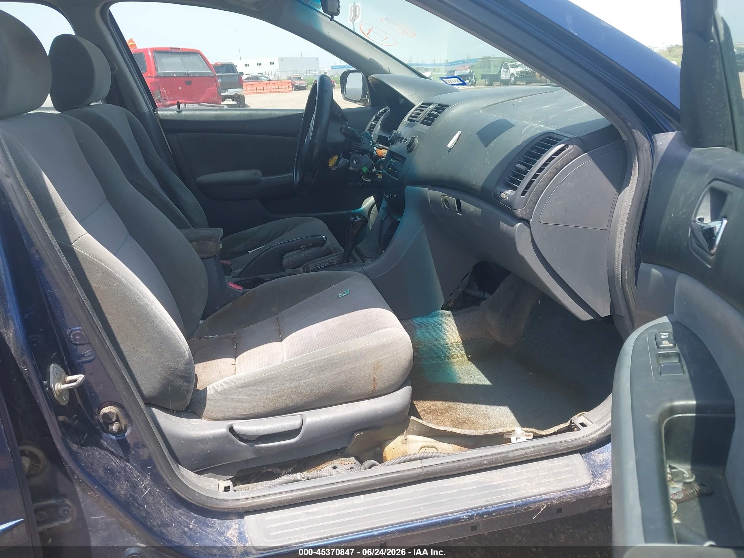 2004 Honda Accord 2.4 Lx Dark Blue vin: 3HGCM56334G707600