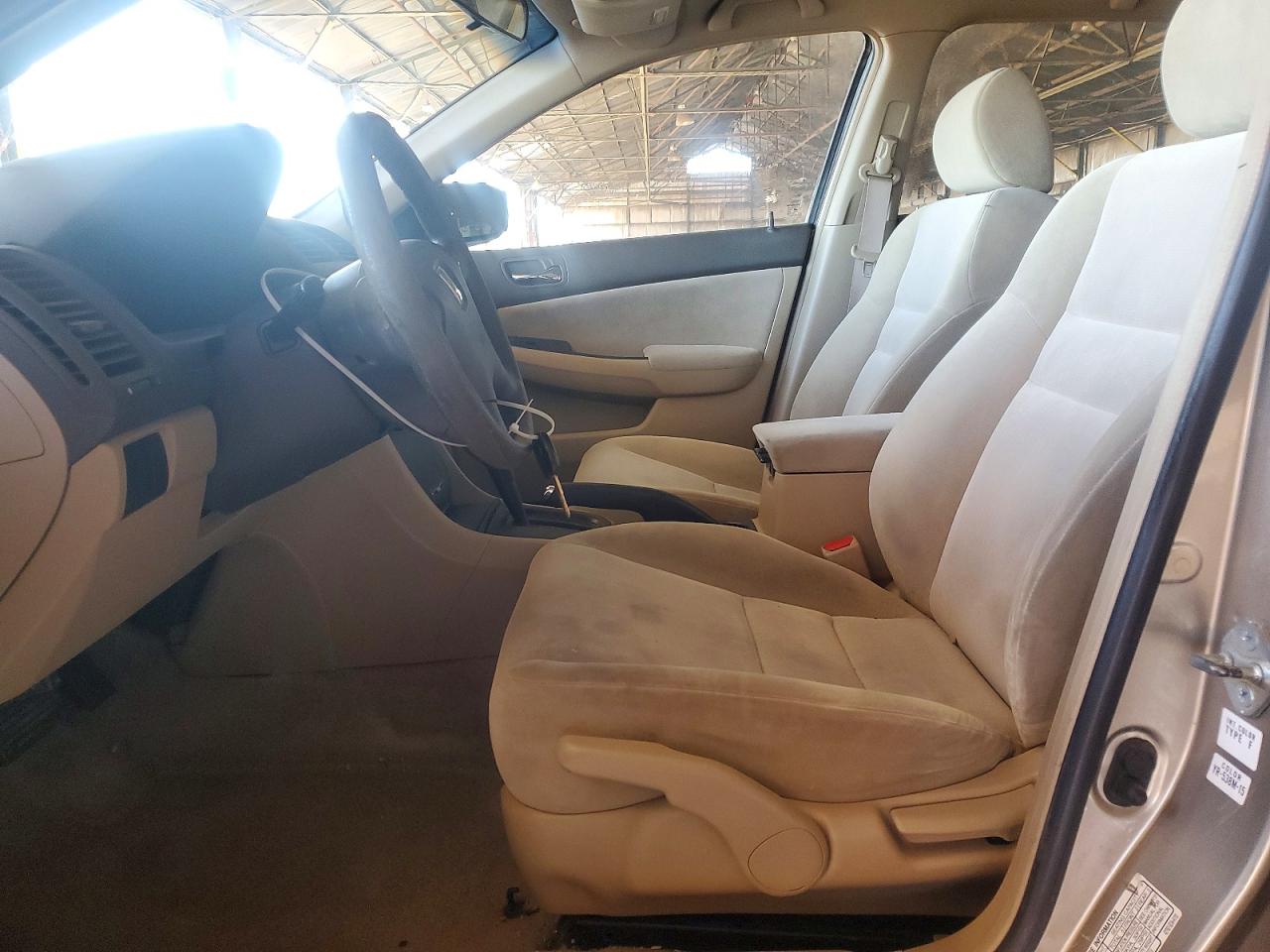 2003 Honda Accord Lx Tan vin: 3HGCM56353G704163