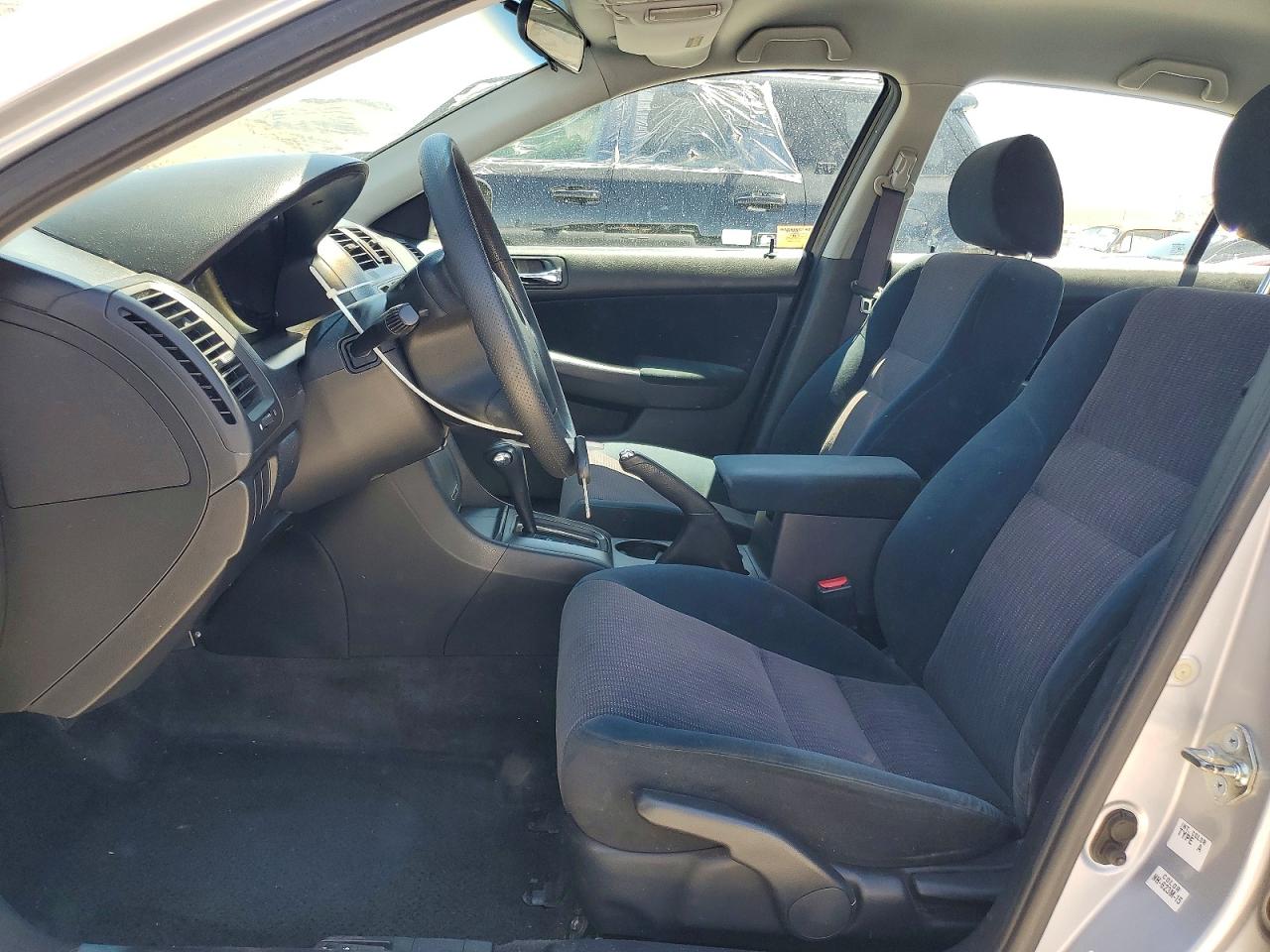 2003 Honda Accord Lx Silver vin: 3HGCM56363G701398