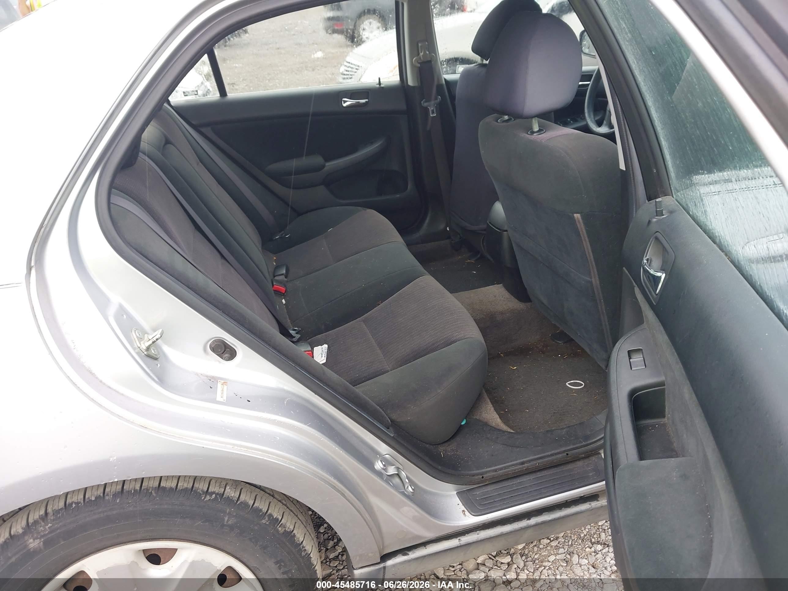 2004 Honda Accord 2.4 Lx Silver vin: 3HGCM56384G707463