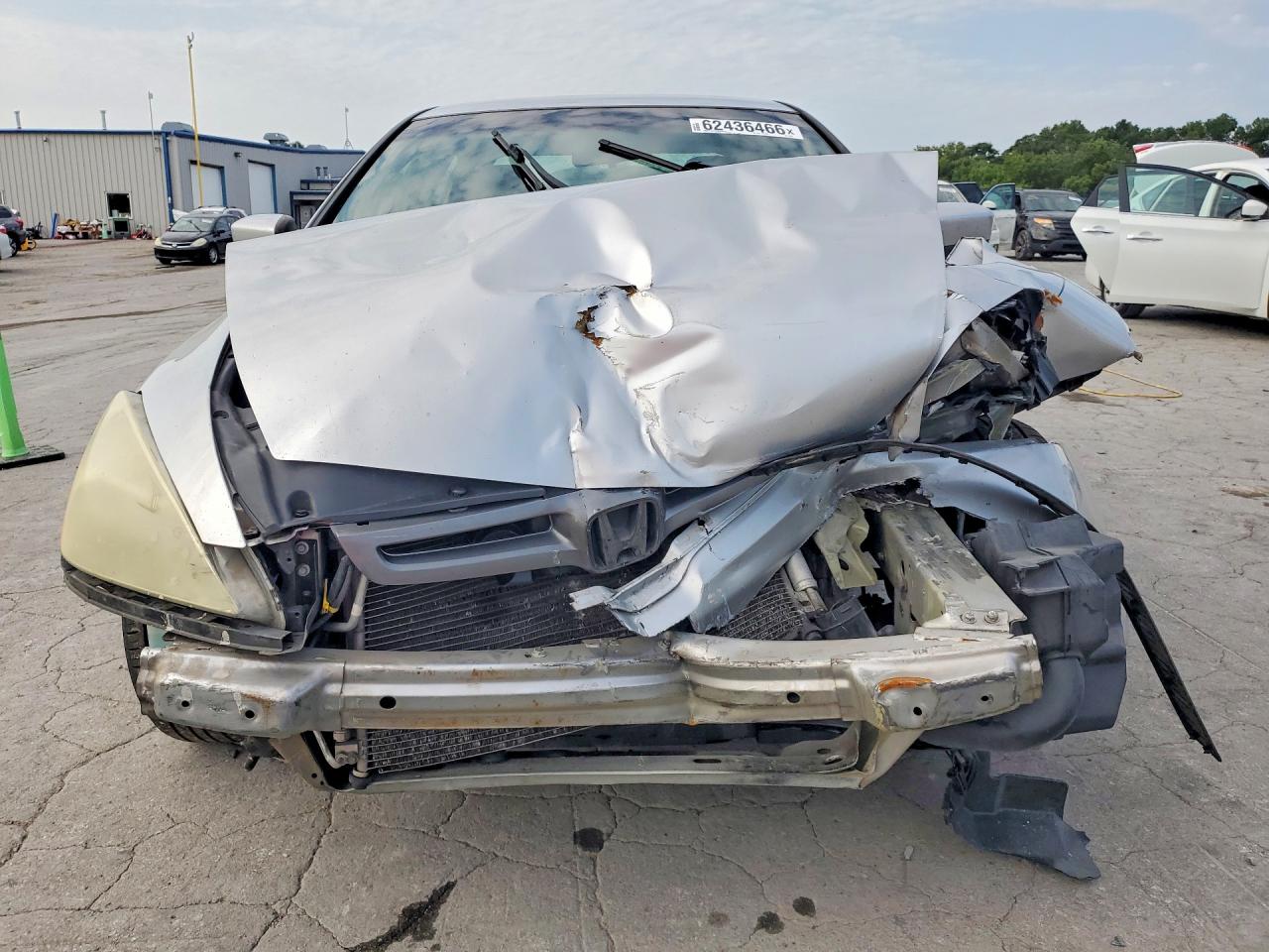 2004 Honda Accord Lx Silver vin: 3HGCM56394G708900