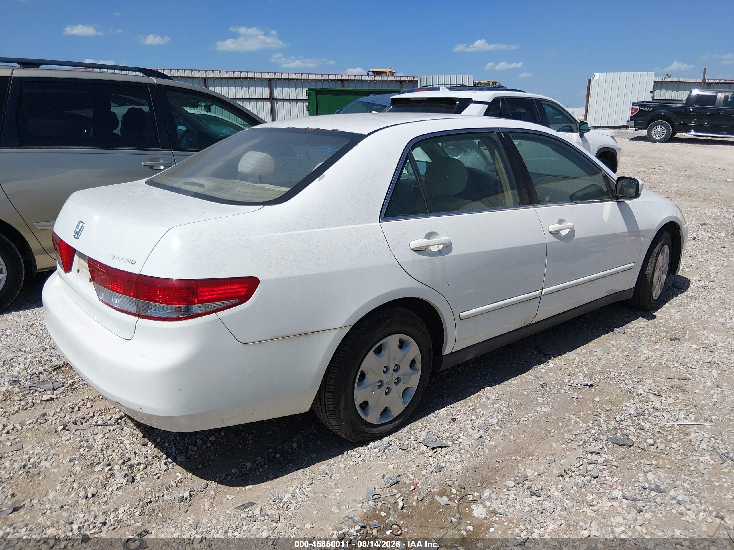 2003 Honda Accord 2.4 Lx Белый vin: 3HGCM563X3G704272