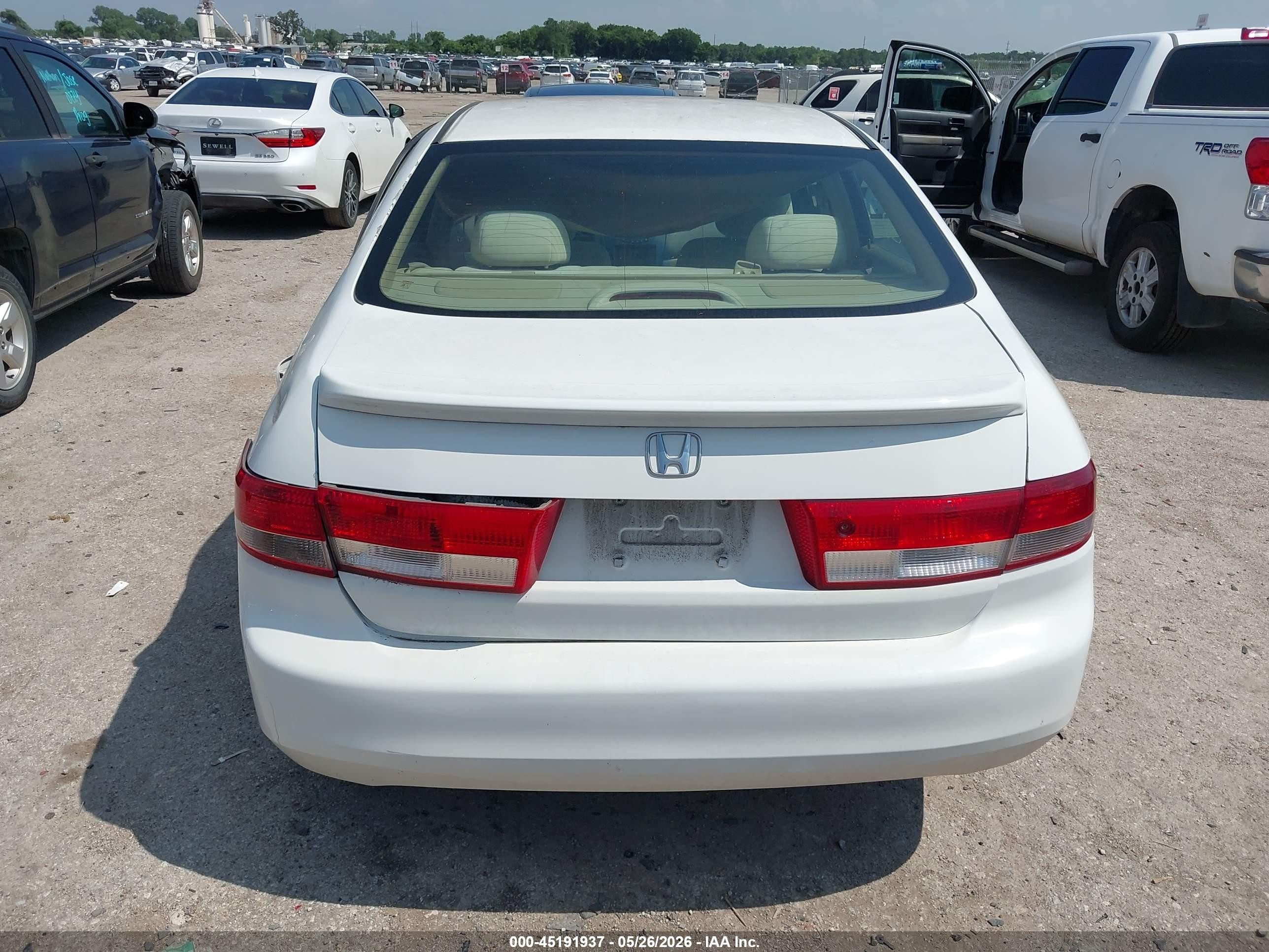 2003 Honda Accord 2.4 Lx White vin: 3HGCM563X3G706703