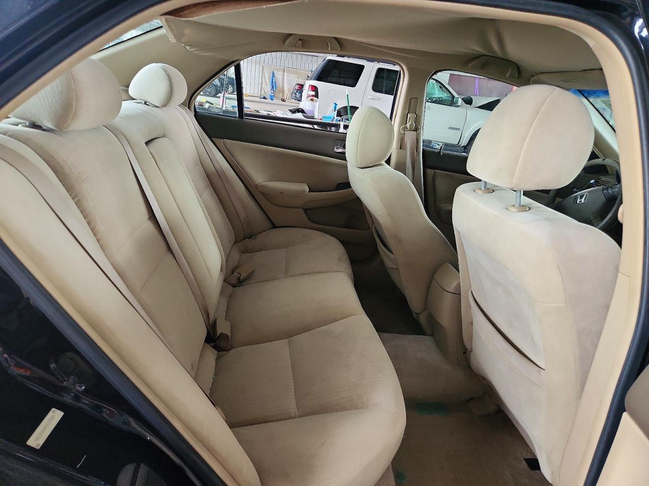 2005 Honda Accord Lx Черный vin: 3HGCM56405G703983
