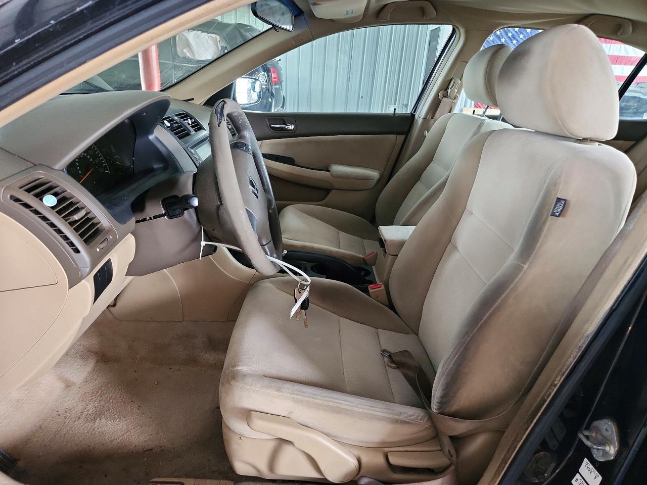 2005 Honda Accord Lx Черный vin: 3HGCM56405G703983