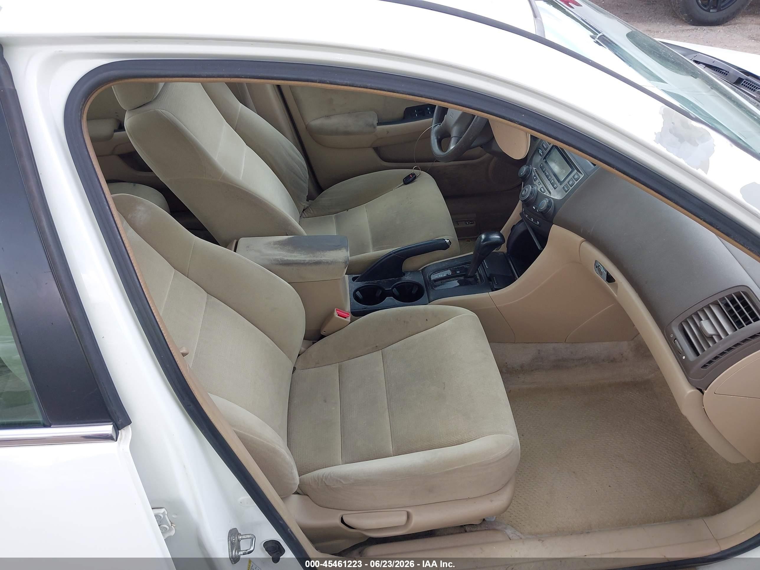 2007 Honda Accord 2.4 Lx Белый vin: 3HGCM56417G710167