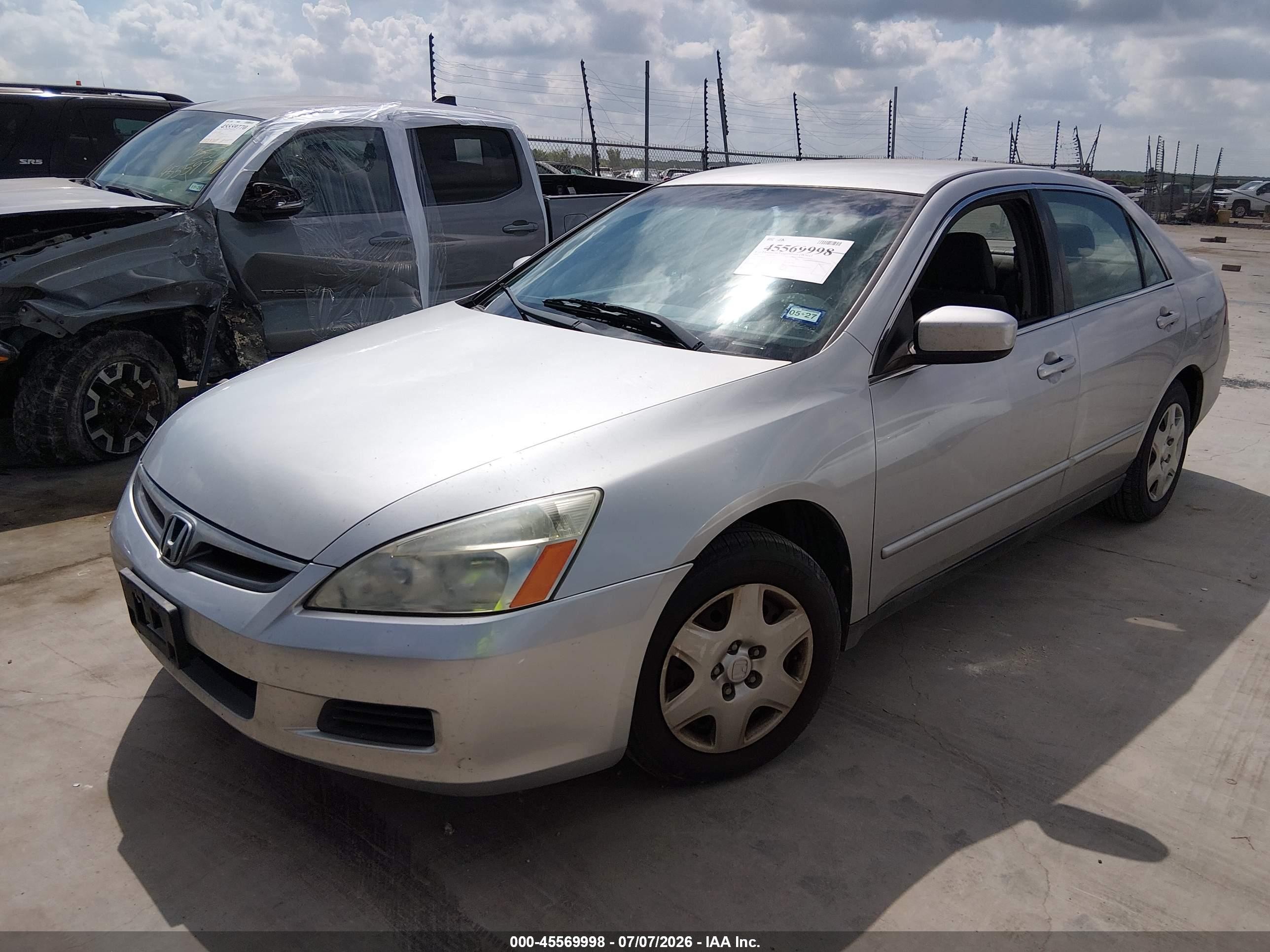 2007 Honda Accord 2.4 Lx Серебряный vin: 3HGCM56417G710735