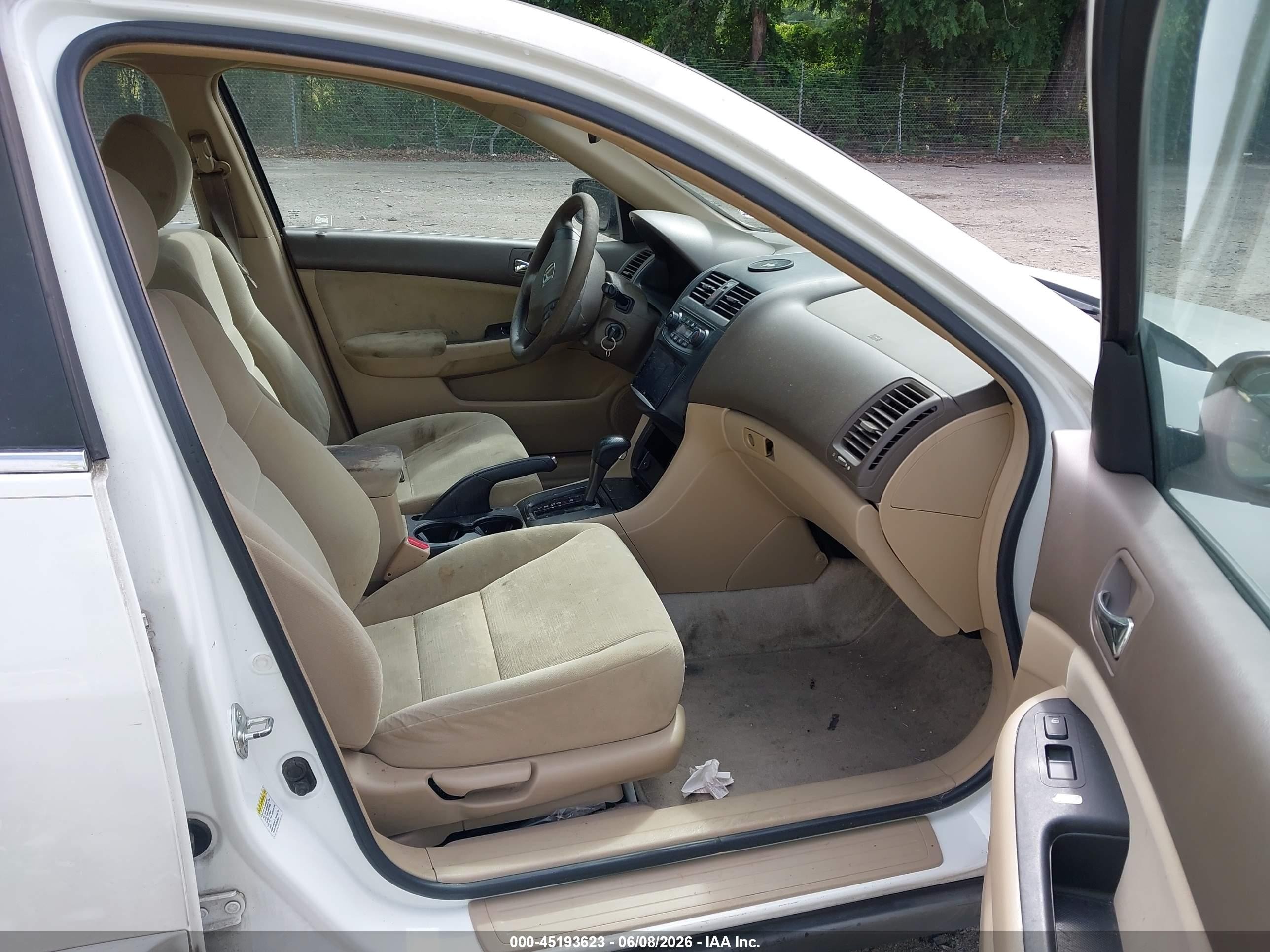 2007 Honda Accord 2.4 Lx White vin: 3HGCM56427G709075