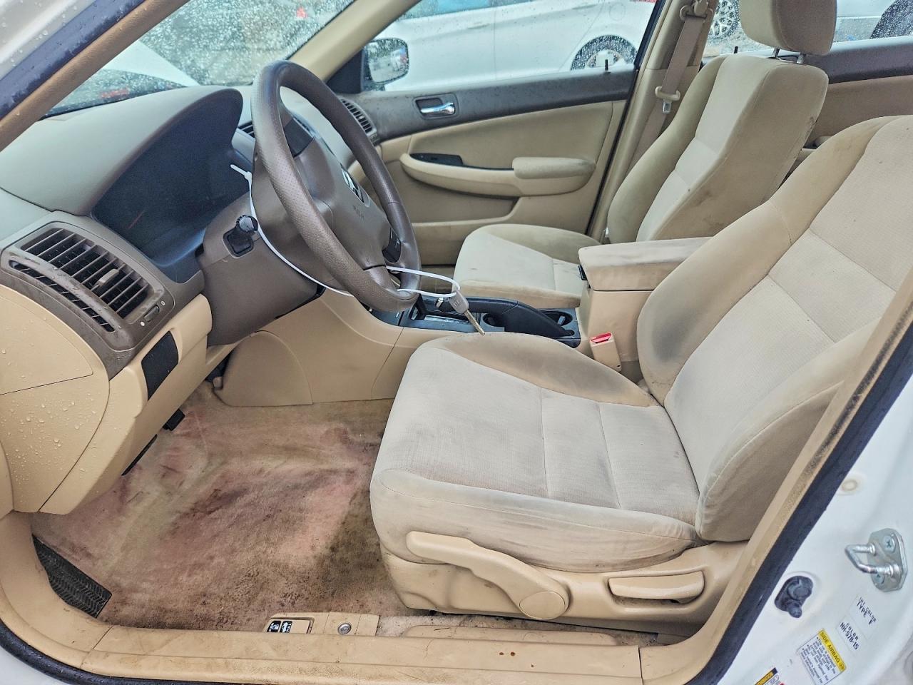 2005 Honda Accord Lx White vin: 3HGCM56435G709874