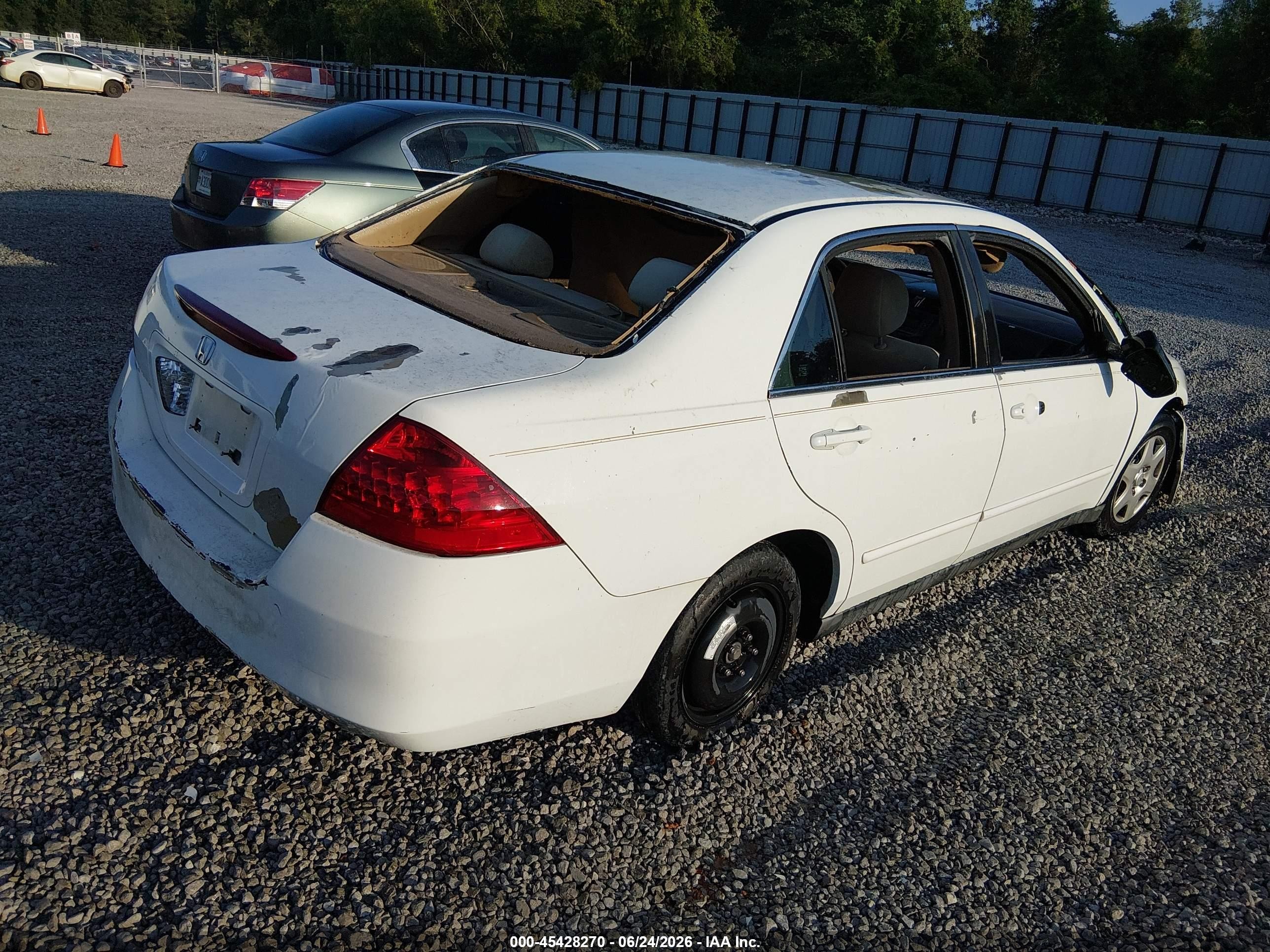 2007 Honda Accord 2.4 Lx White vin: 3HGCM56437G707111