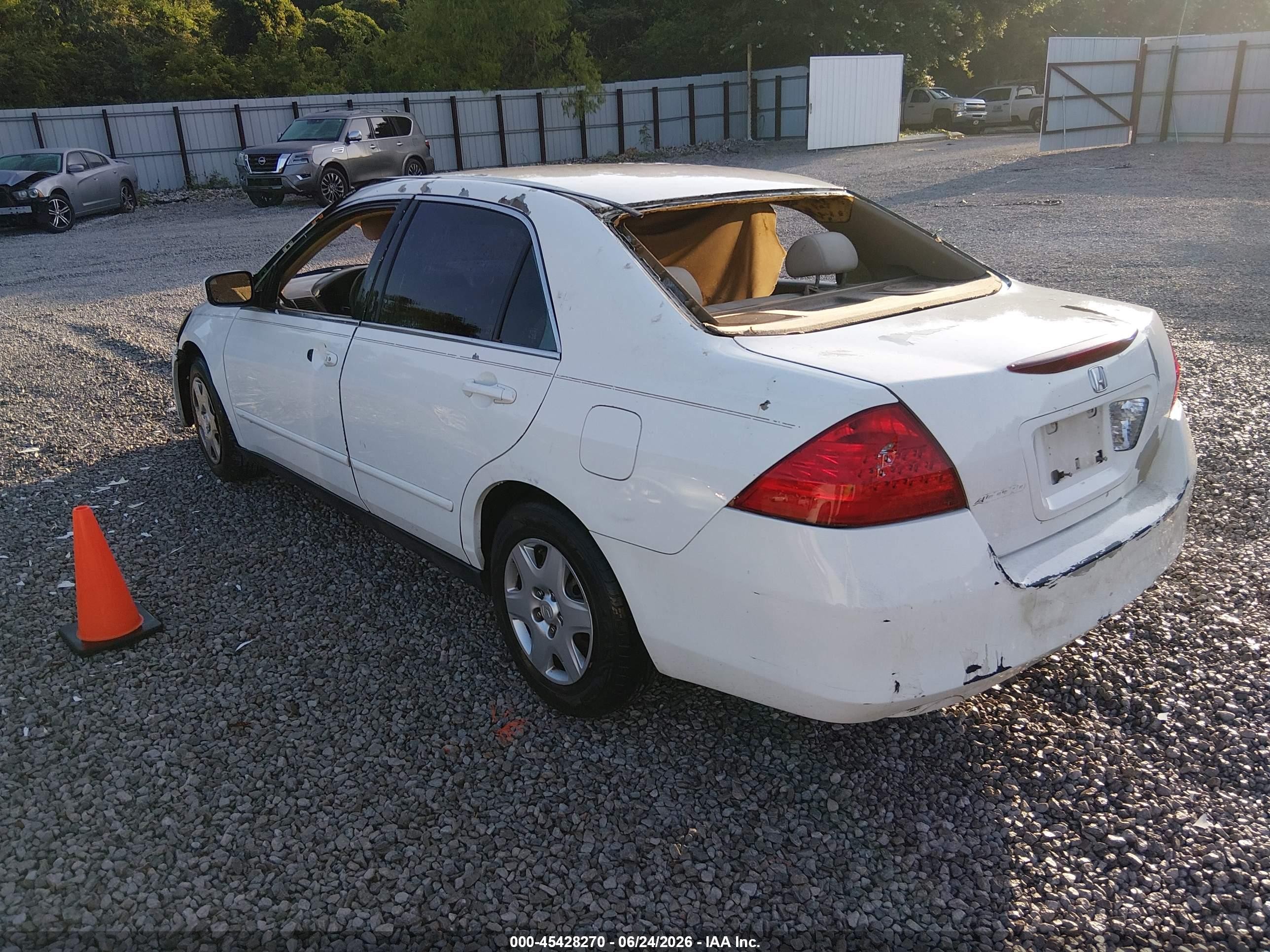 2007 Honda Accord 2.4 Lx White vin: 3HGCM56437G707111