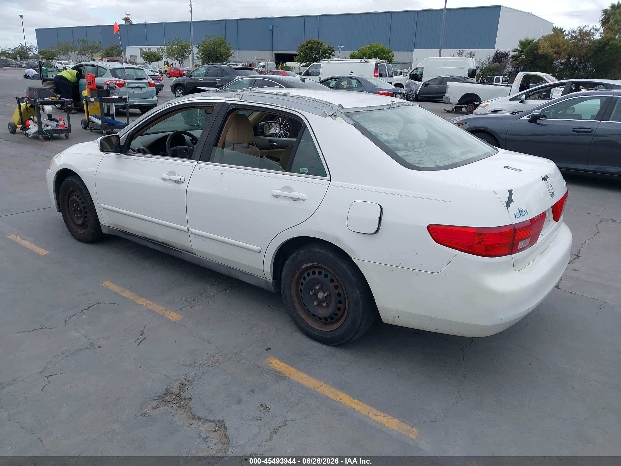 2005 Honda Accord 2.4 Lx White vin: 3HGCM56445G710922