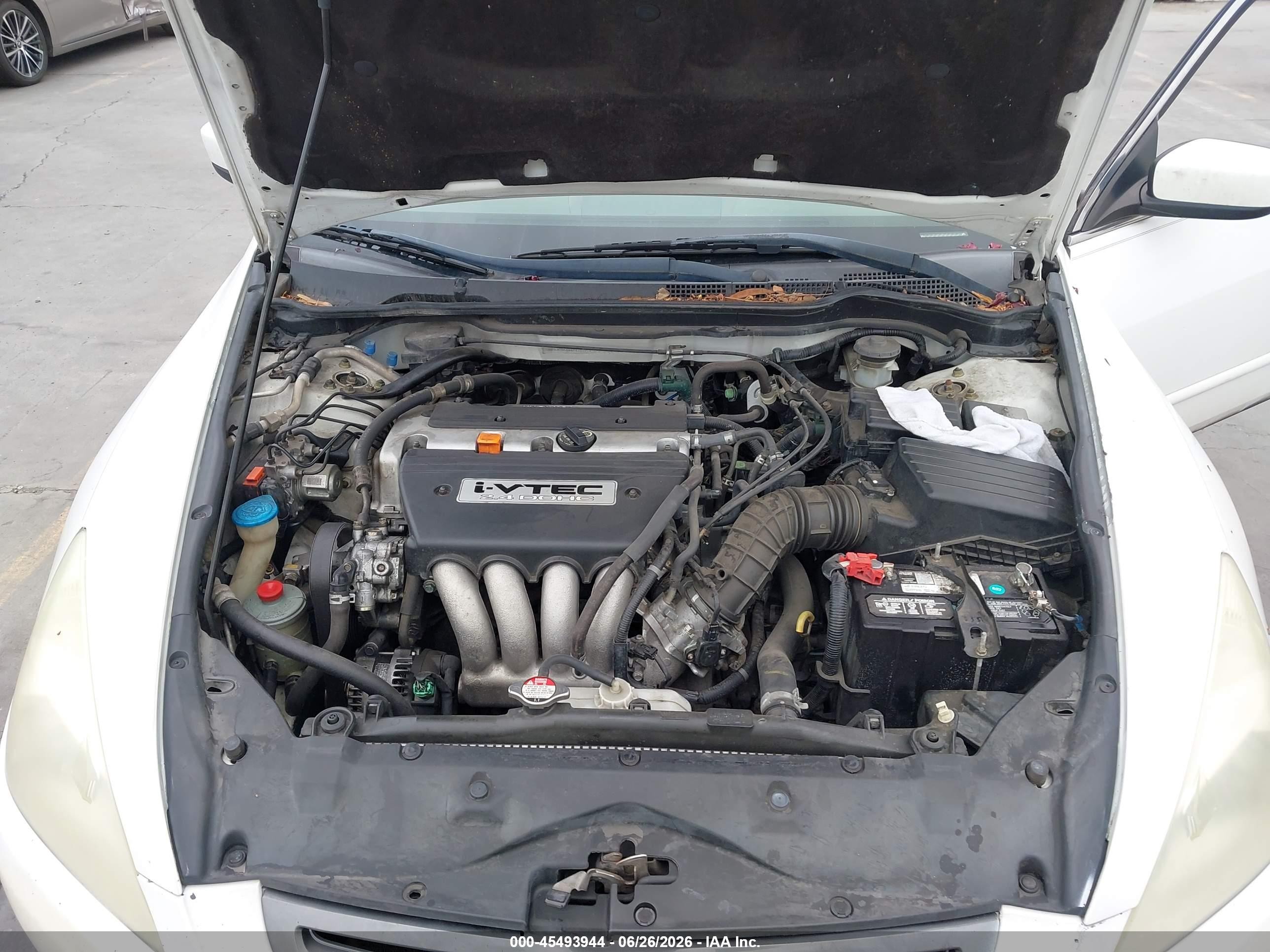 2005 Honda Accord 2.4 Lx White vin: 3HGCM56445G710922