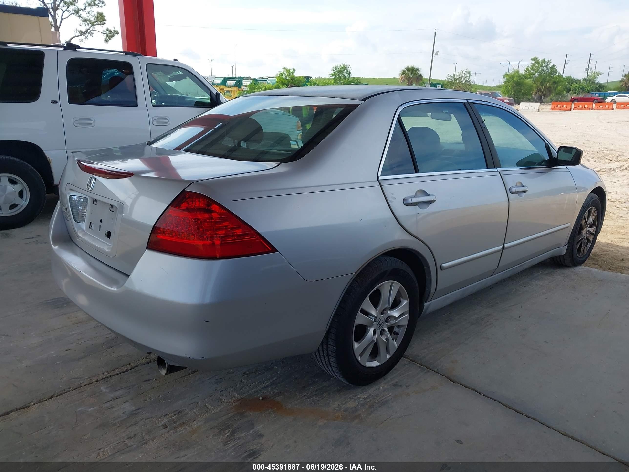 2006 Honda Accord 2.4 Lx Silver vin: 3HGCM56446G700991
