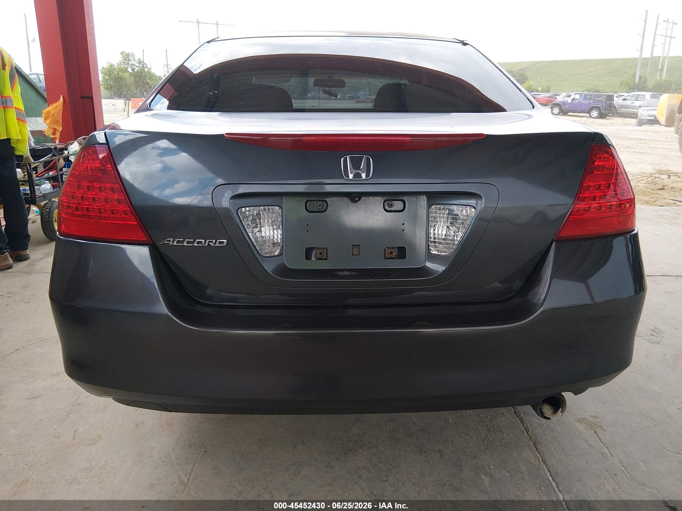 2006 Honda Accord 2.4 Lx Gray vin: 3HGCM56446G705401