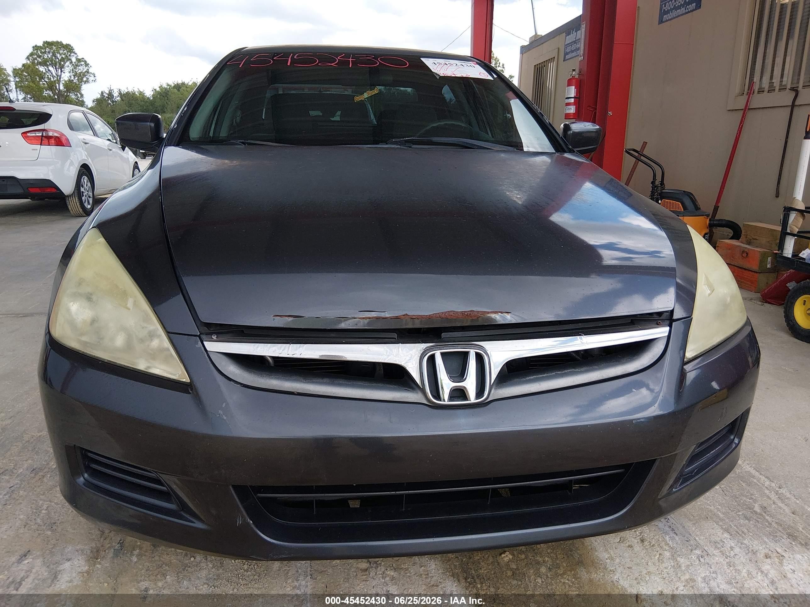 2006 Honda Accord 2.4 Lx Gray vin: 3HGCM56446G705401