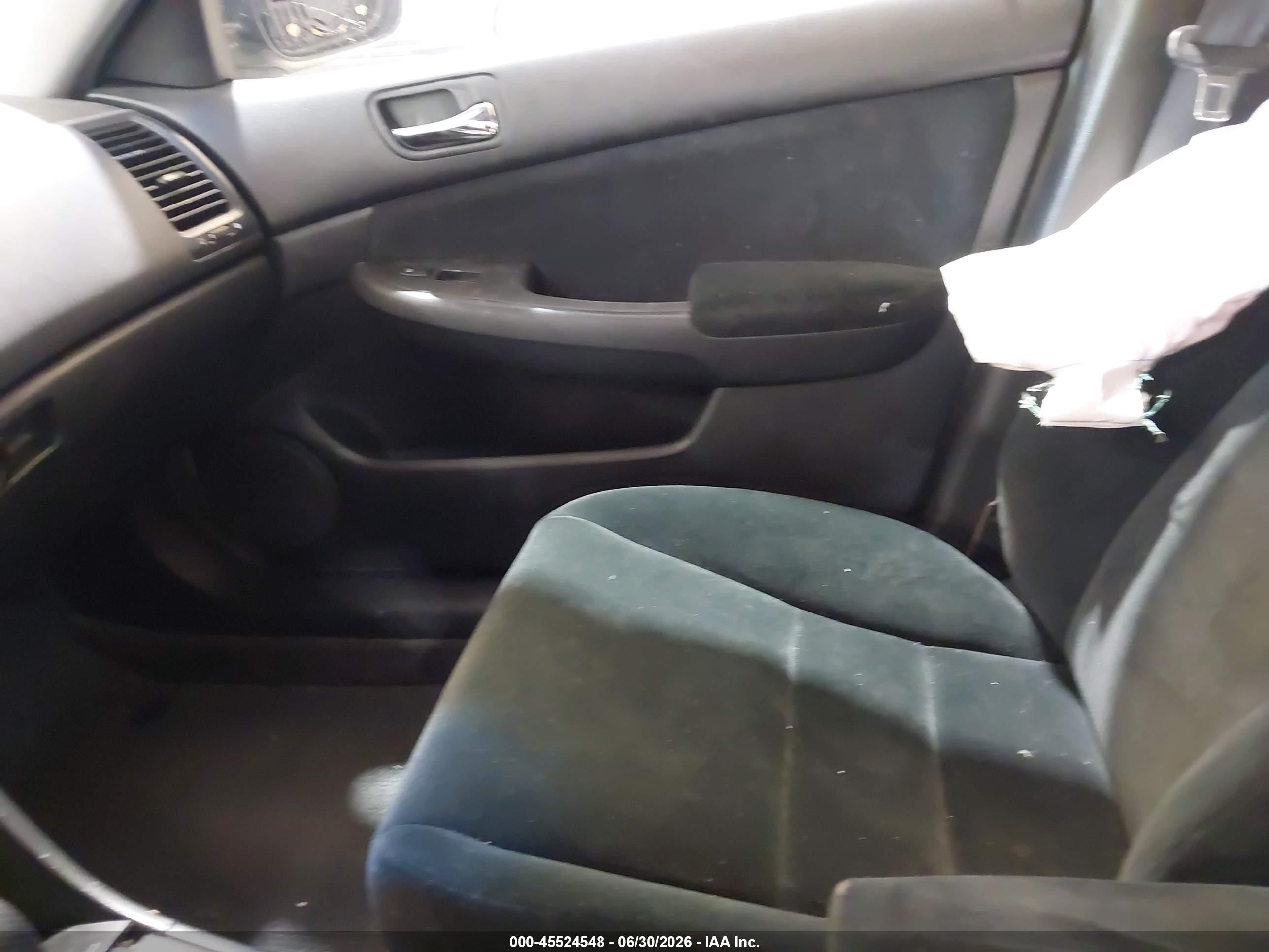 2006 Honda Accord 2.4 Lx Silver vin: 3HGCM56456G705777