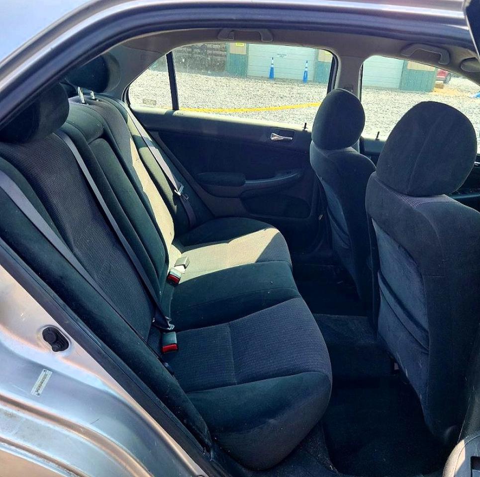 2005 Honda Accord Lx Silver vin: 3HGCM56465G700702