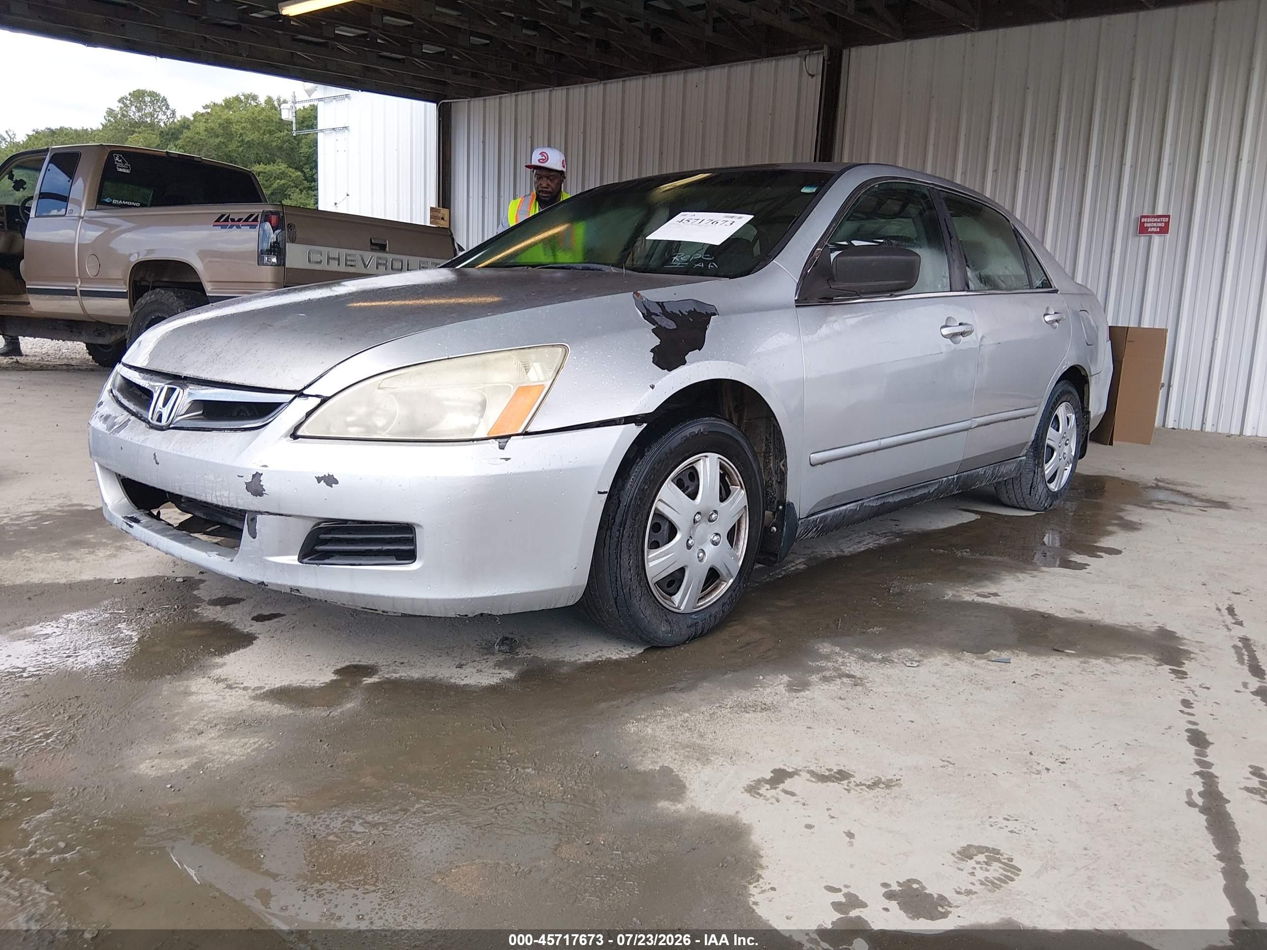 2006 Honda Accord 2.4 Lx Серый vin: 3HGCM56466G703195