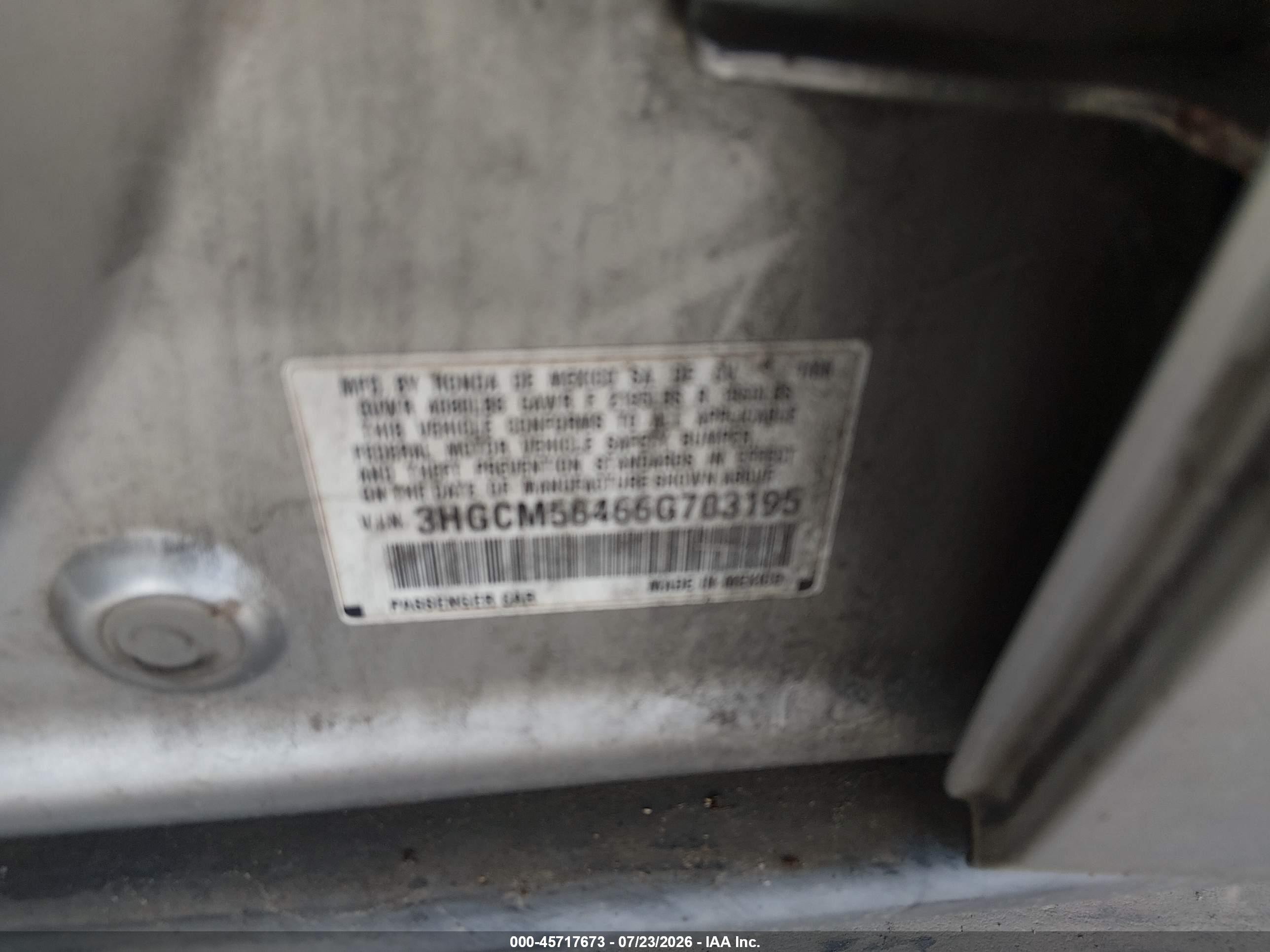 2006 Honda Accord 2.4 Lx Серый vin: 3HGCM56466G703195