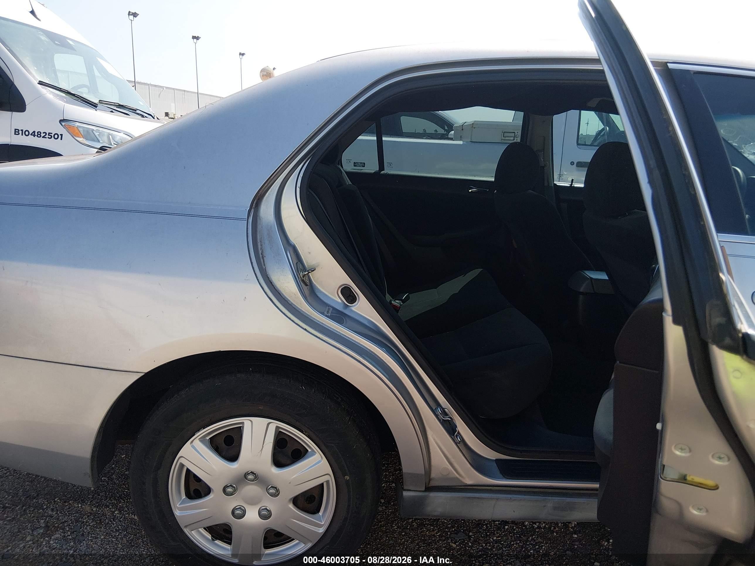 2005 Honda Accord 2.4 Lx Silver vin: 3HGCM56475G701423