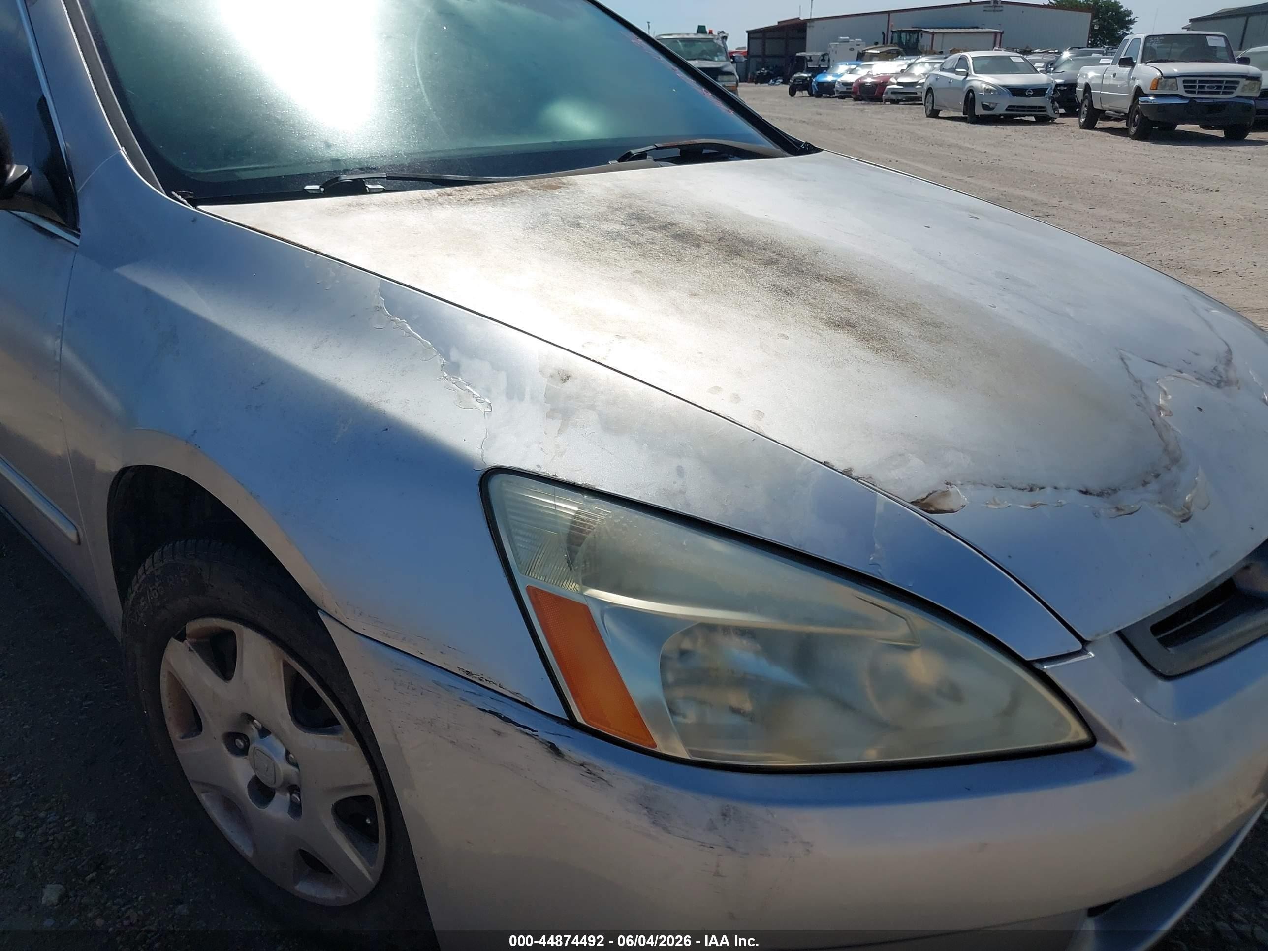 2005 Honda Accord 2.4 Lx Silver vin: 3HGCM56475G702104