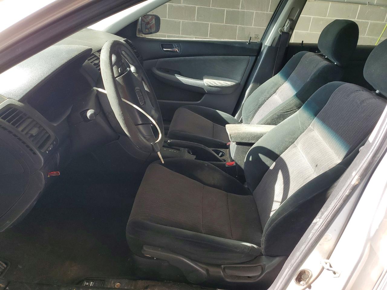 2005 Honda Accord Lx Silver vin: 3HGCM56475G705035
