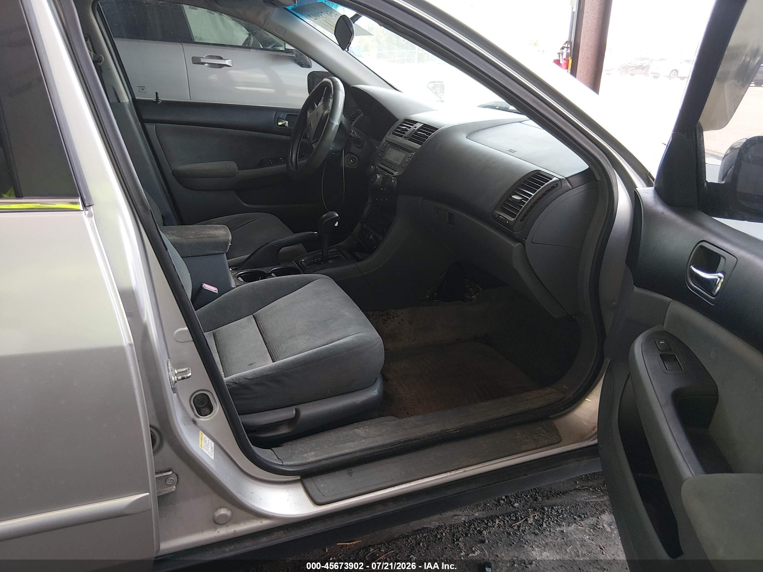 2007 Honda Accord 2.4 Lx Silver vin: 3HGCM56477G708911