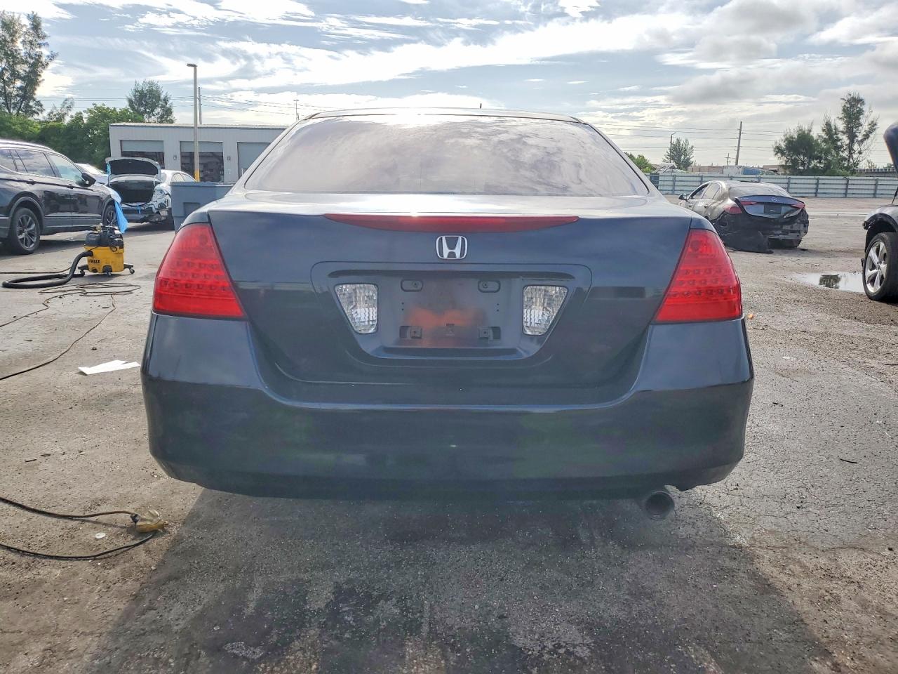 2006 Honda Accord Lx Black vin: 3HGCM56496G703367