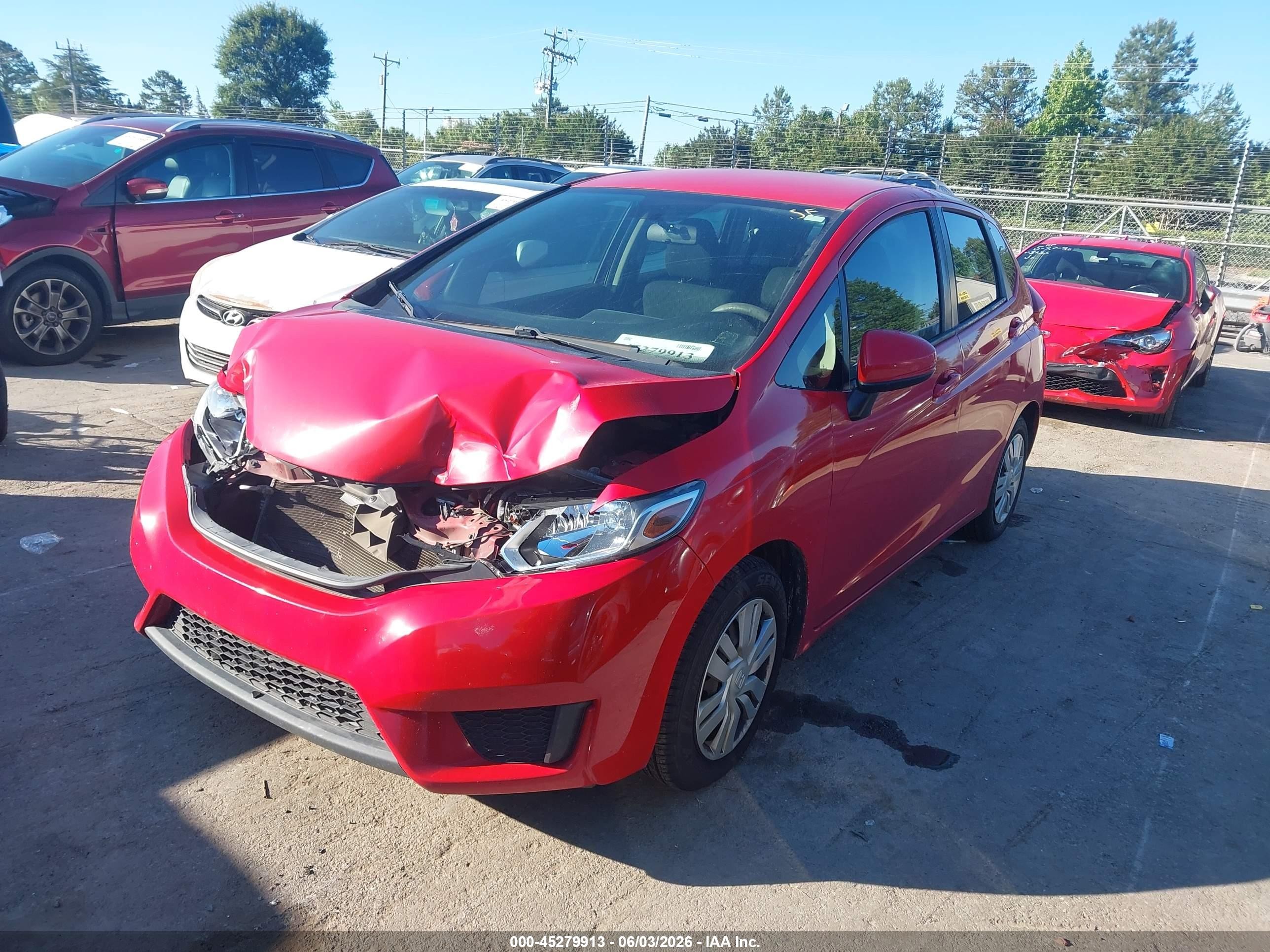 2015 Honda Fit Lx Красный vin: 3HGGK5G50FM748083