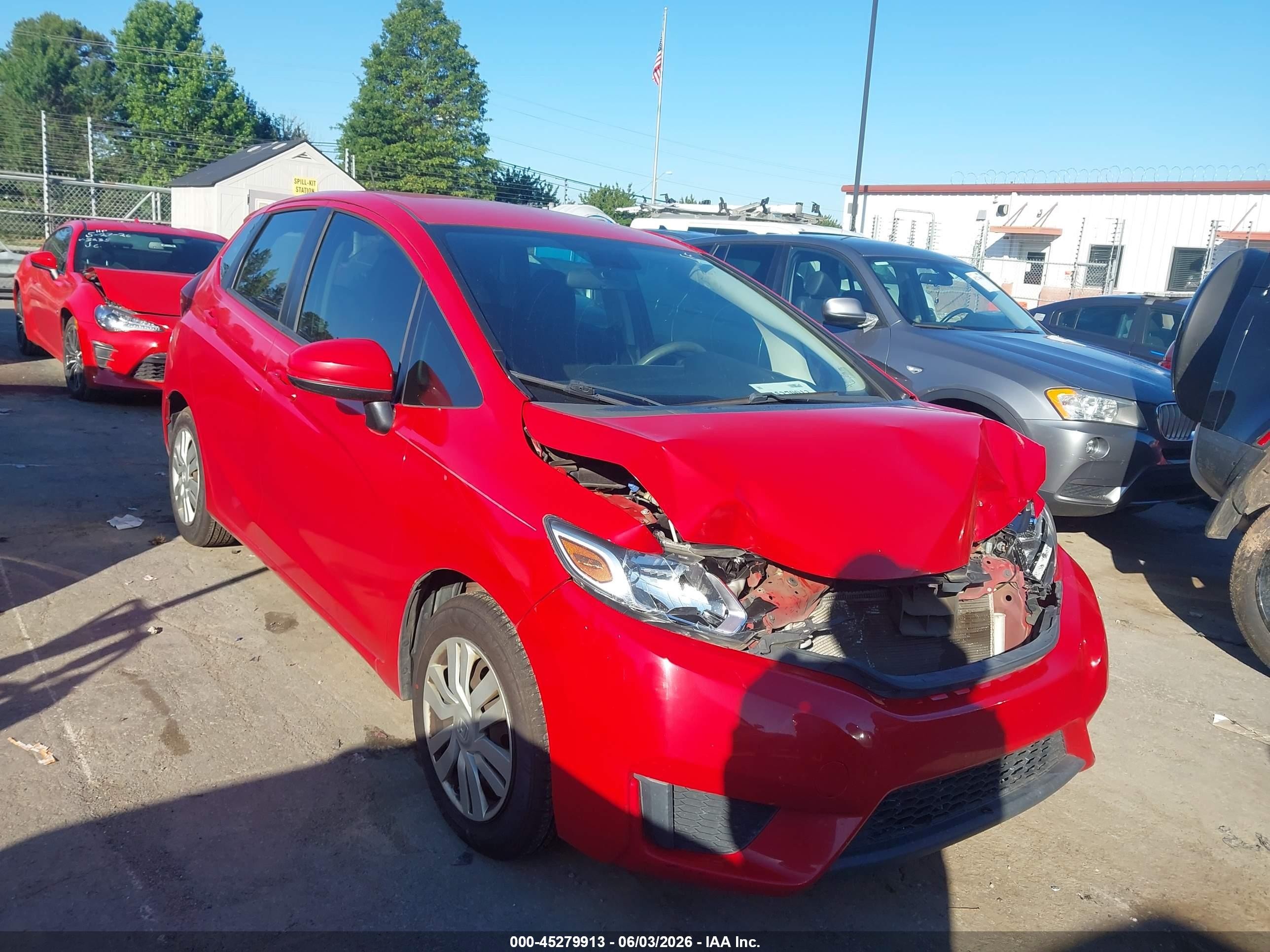 2015 Honda Fit Lx Красный vin: 3HGGK5G50FM748083
