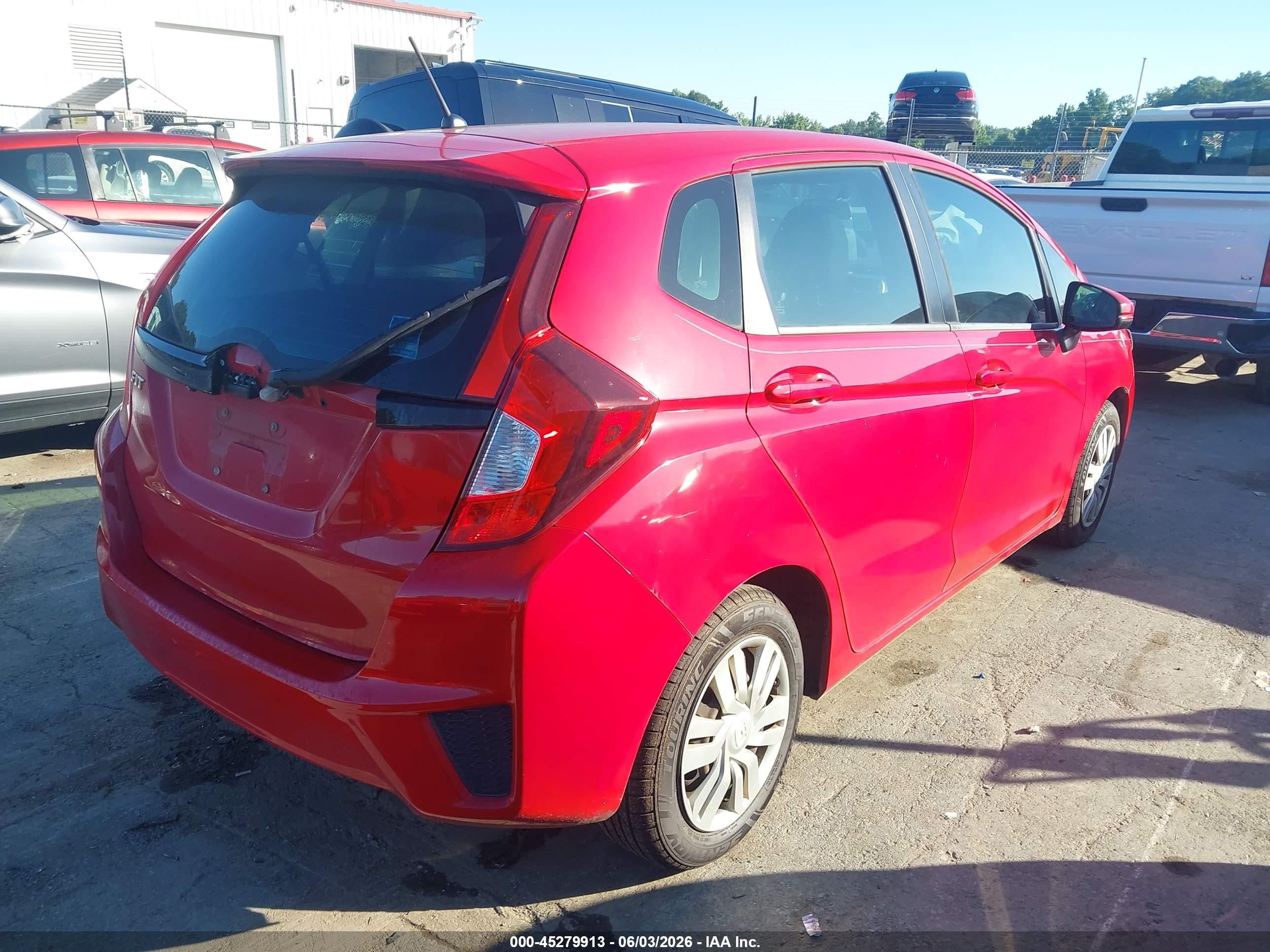 2015 Honda Fit Lx Красный vin: 3HGGK5G50FM748083