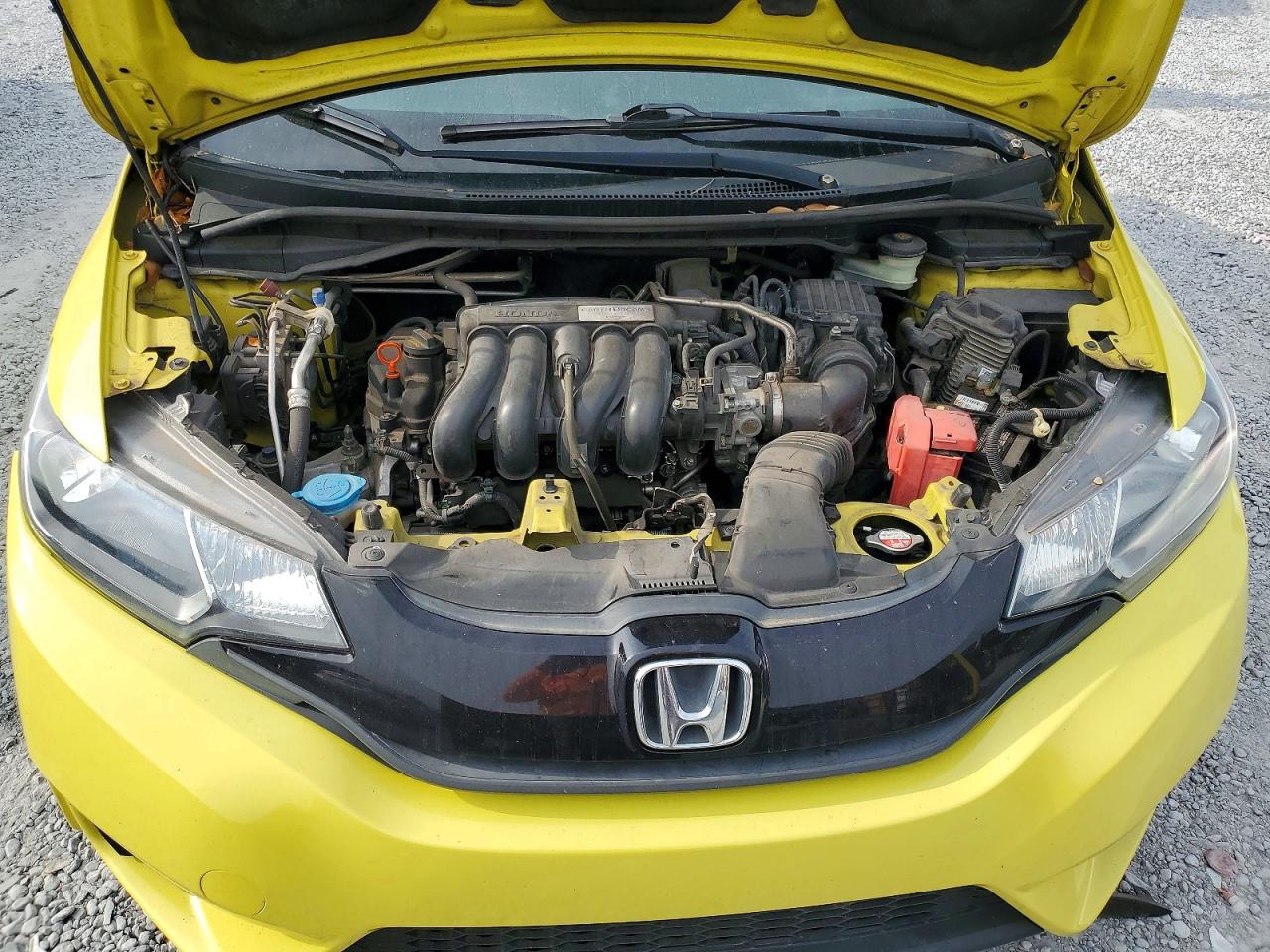 2015 Honda Fit Lx Yellow vin: 3HGGK5G50FM771332