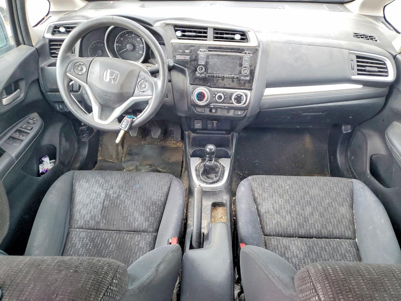 2015 Honda Fit Lx Серебряный vin: 3HGGK5G53FM753858