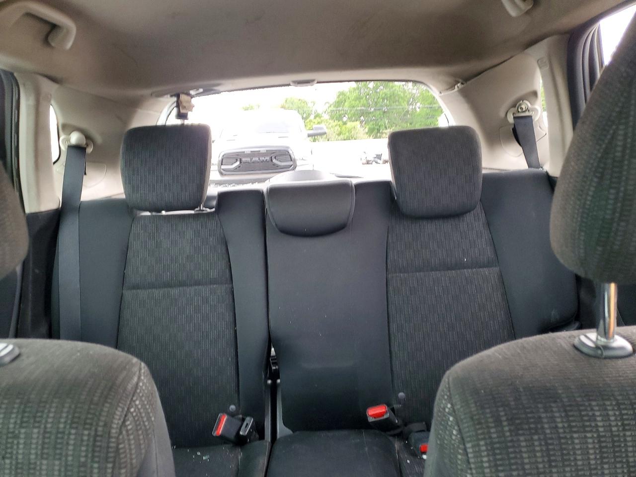 2015 Honda Fit Lx Серебряный vin: 3HGGK5G53FM753858