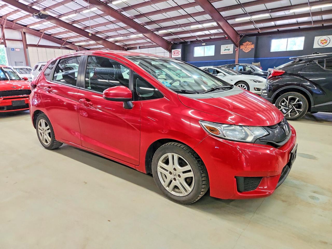 2015 Honda Fit Lx Красный vin: 3HGGK5G53FM763533