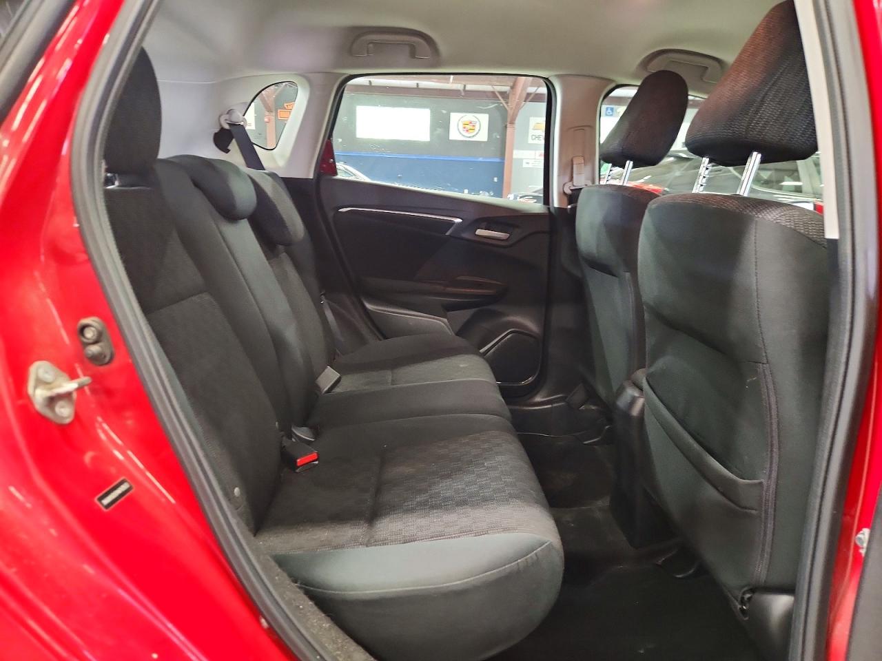 2015 Honda Fit Lx Красный vin: 3HGGK5G53FM763533