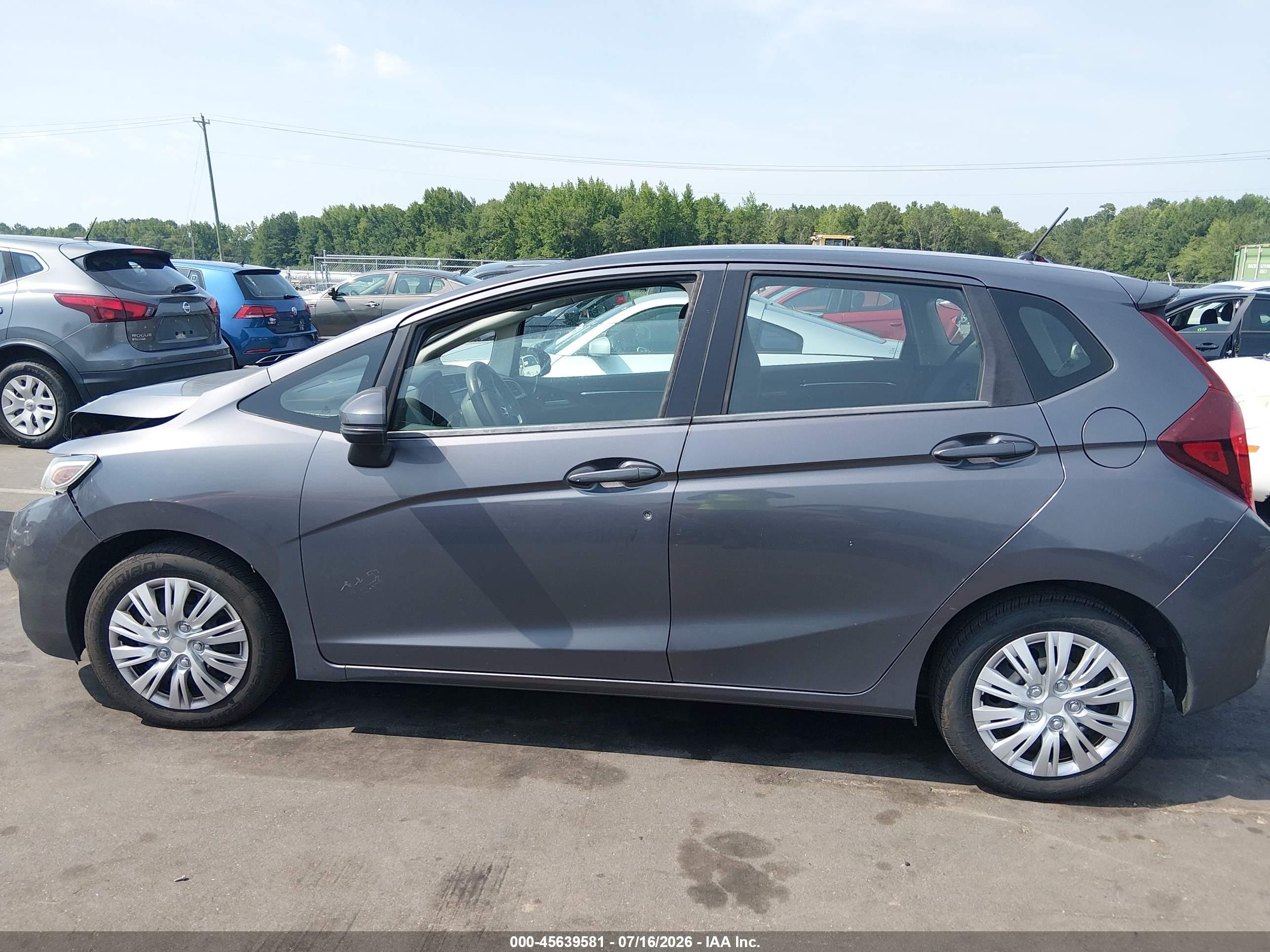 2015 Honda Fit Lx Серый vin: 3HGGK5G54FM724627