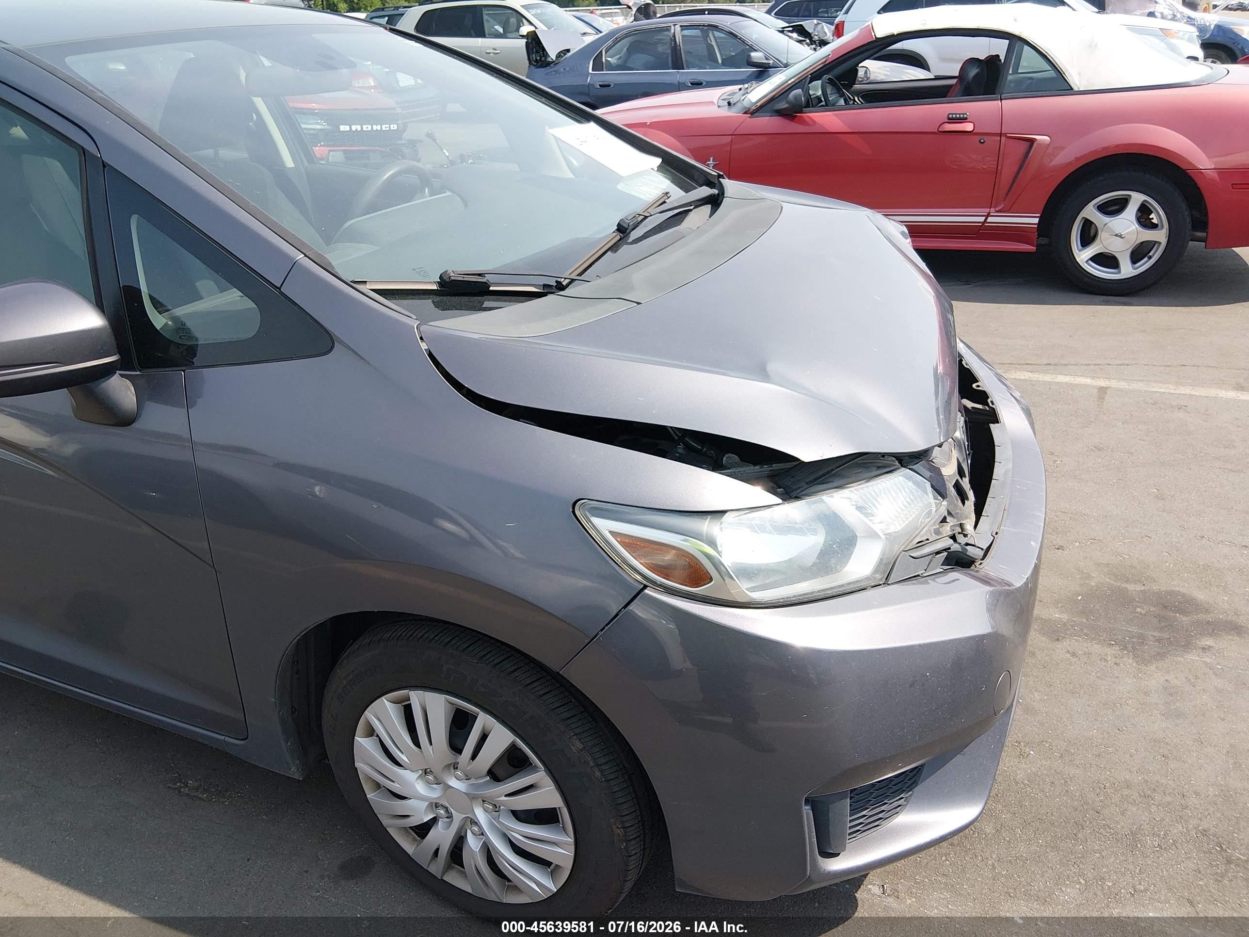 2015 Honda Fit Lx Серый vin: 3HGGK5G54FM724627