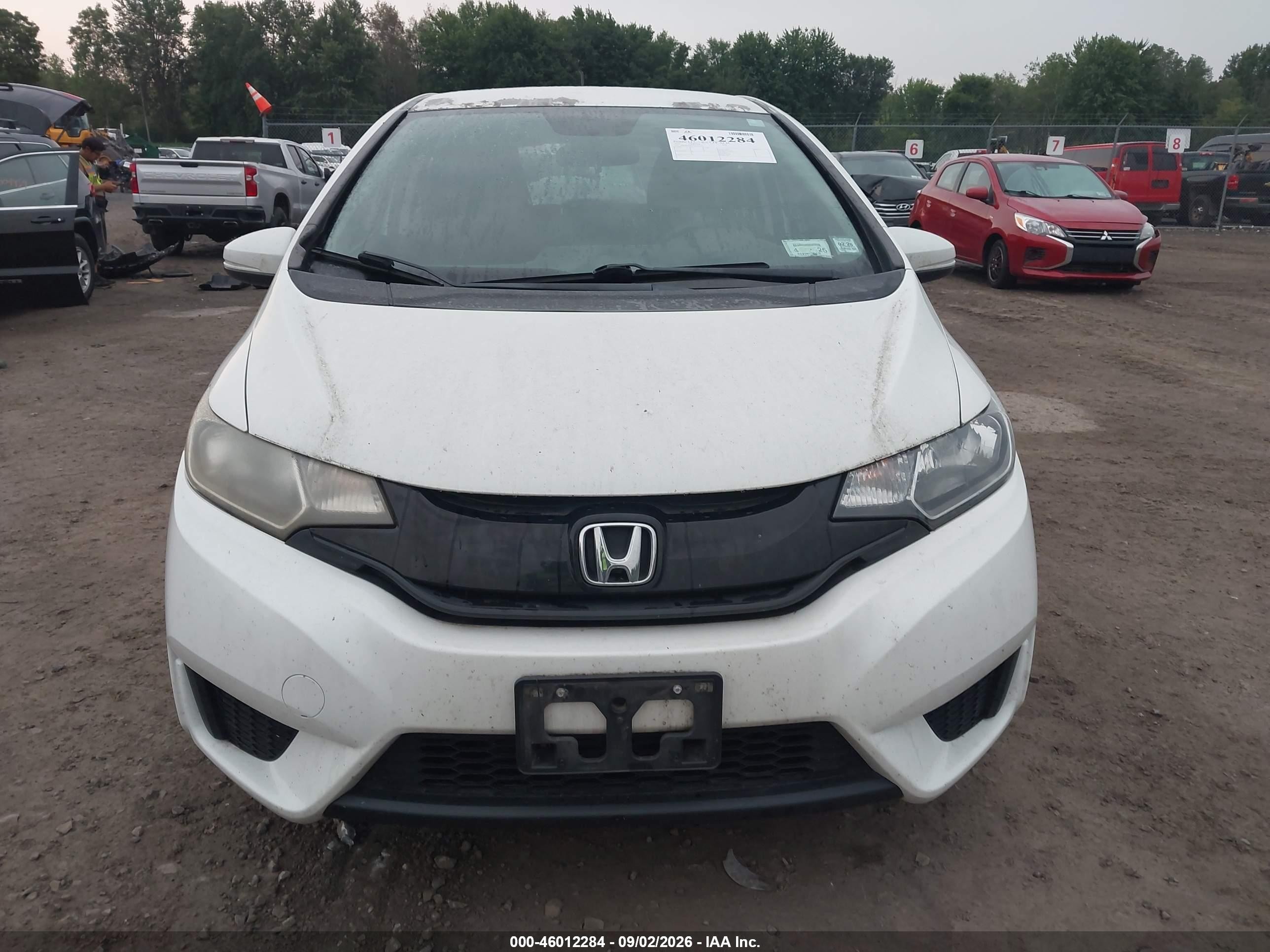 2015 Honda Fit Lx White vin: 3HGGK5G55FM727147