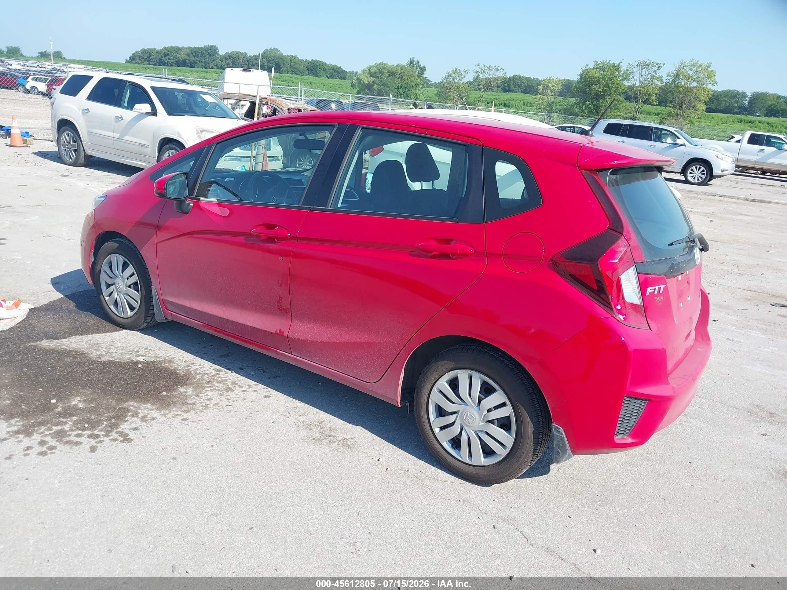 2015 Honda Fit Lx Red vin: 3HGGK5G55FM748189