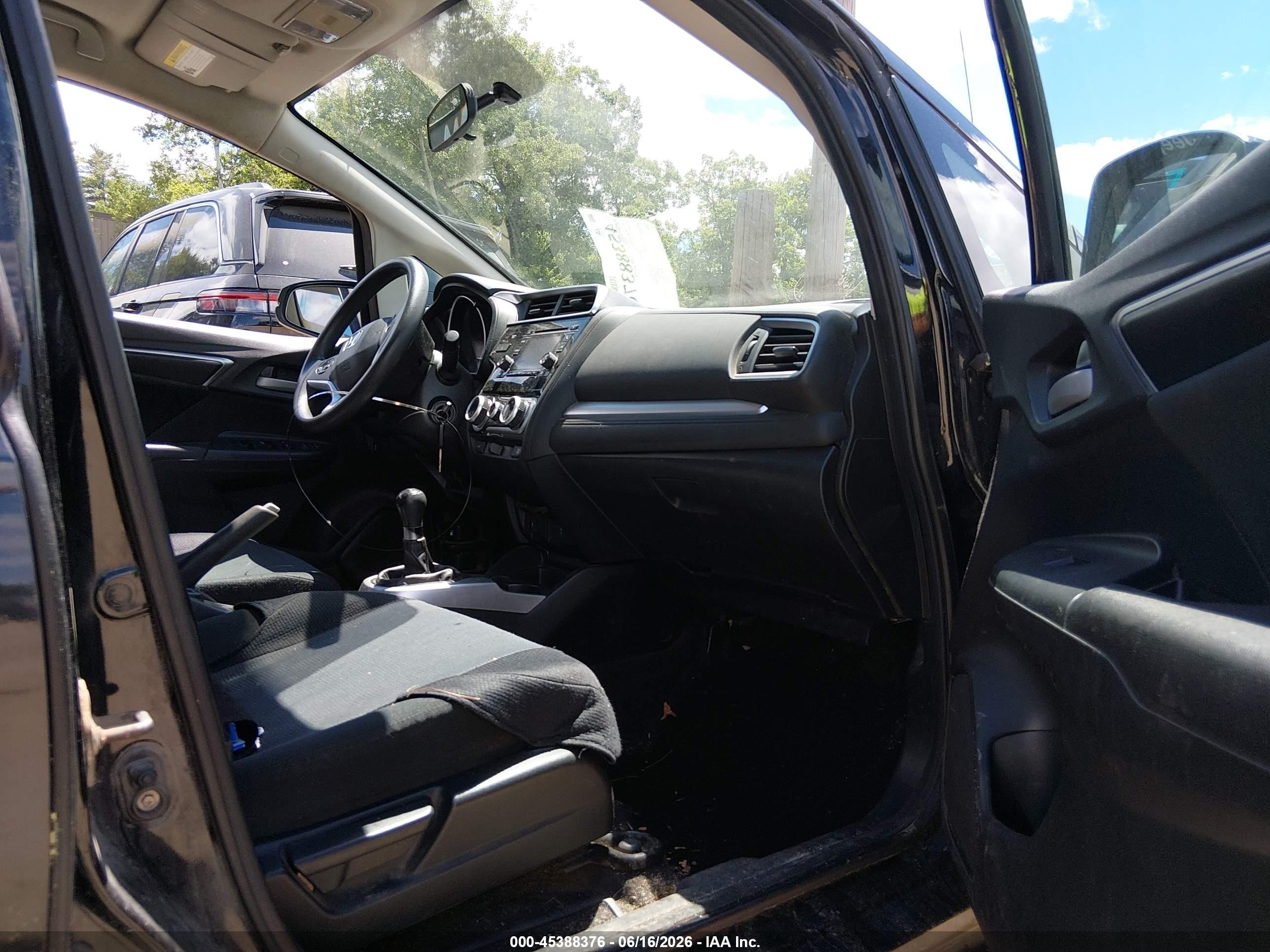 2015 Honda Fit Lx Black vin: 3HGGK5G55FM766367