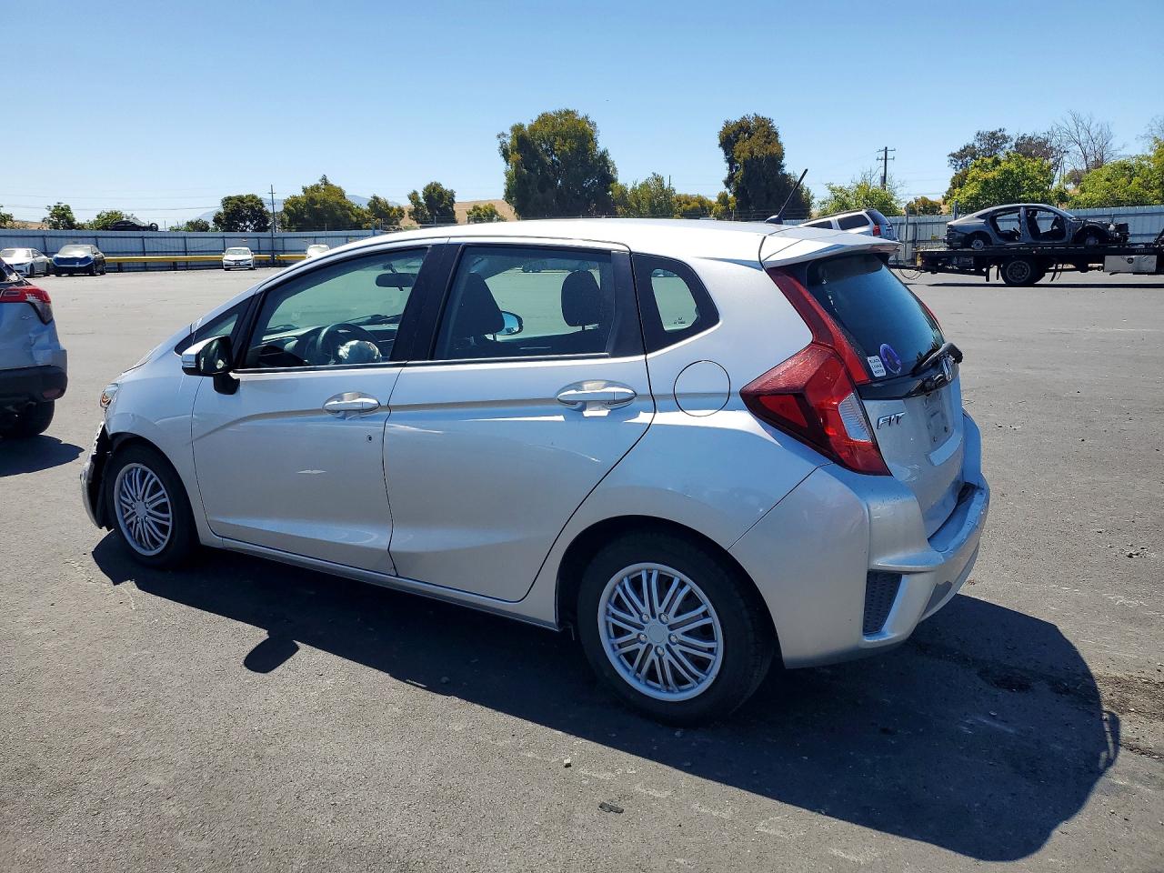 2015 Honda Fit Lx Silver vin: 3HGGK5G56FM753854