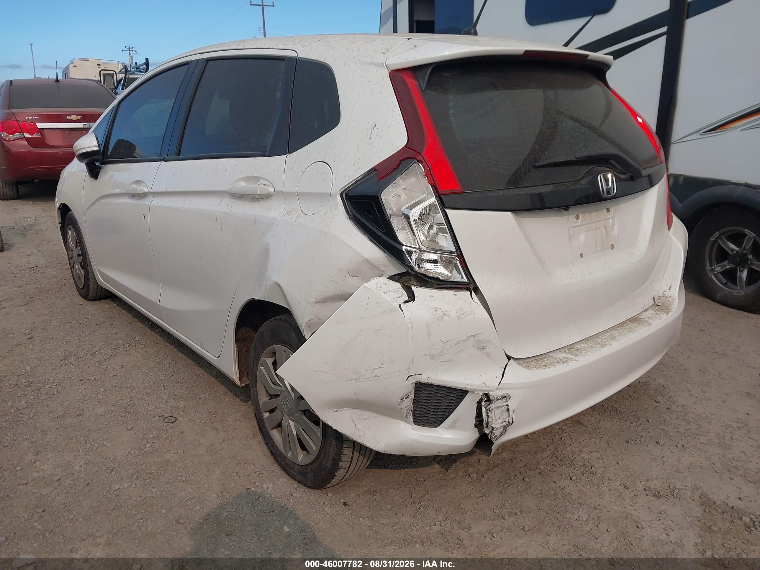 2017 Honda Fit Lx White vin: 3HGGK5G56HM701286
