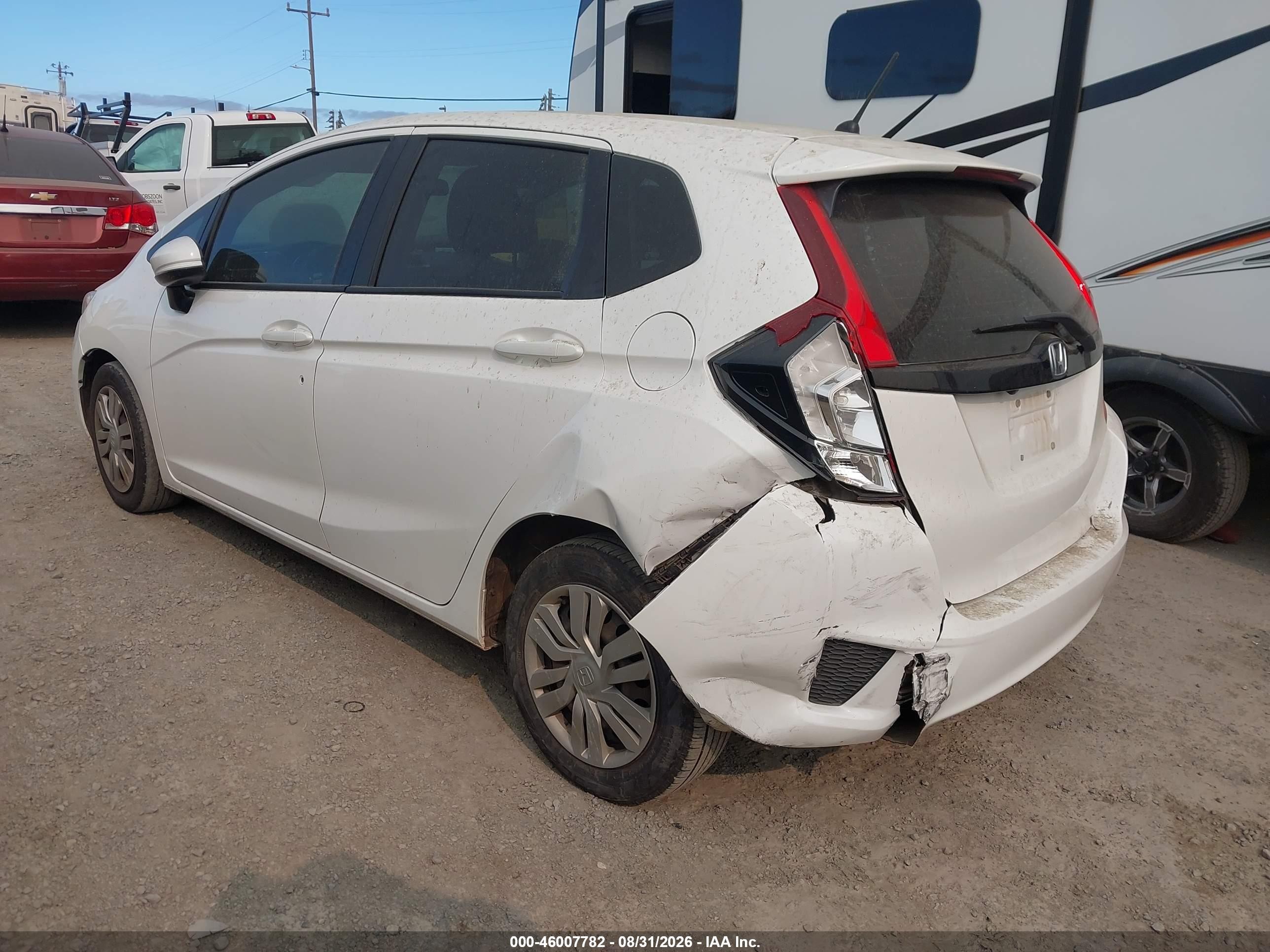 2017 Honda Fit Lx White vin: 3HGGK5G56HM701286