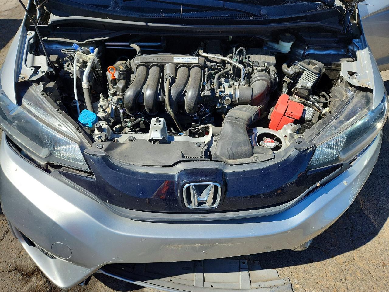 2015 Honda Fit Lx Silver vin: 3HGGK5G57FM753829